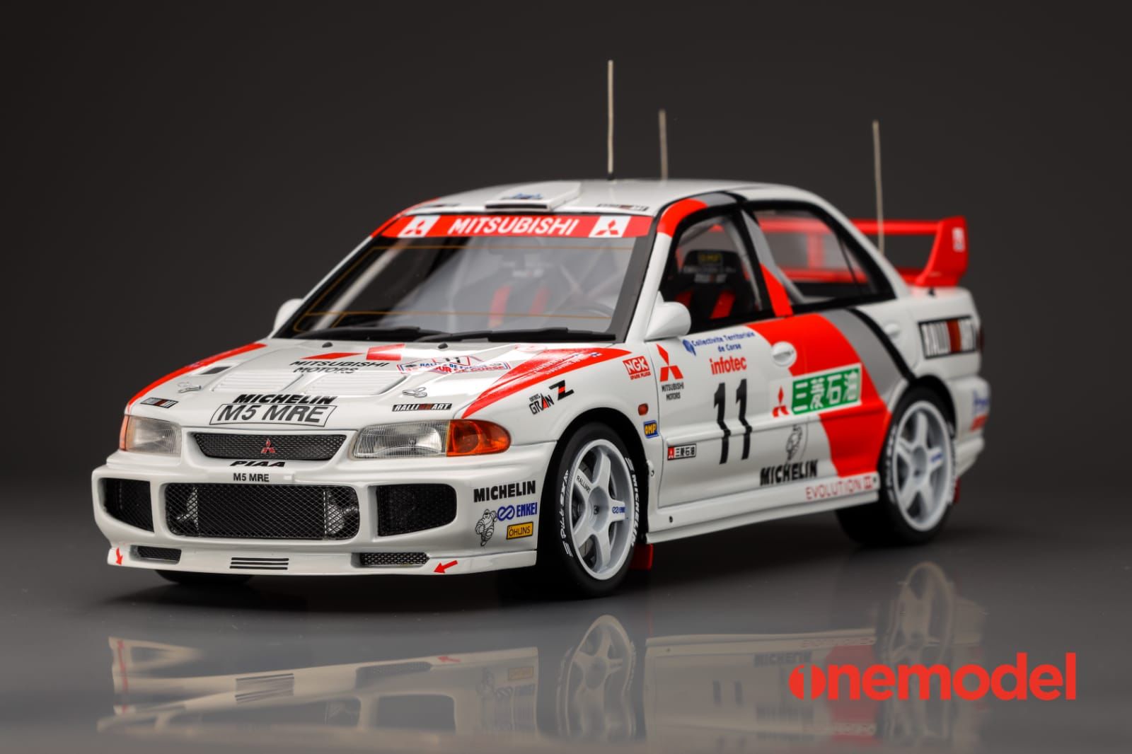 1:18 Scale Mitsubishi Lancer EVO III WRC Racing Version Diecast Model Car - Collectible Toy for Racing Enthusiasts & Display for Home/Office Decor