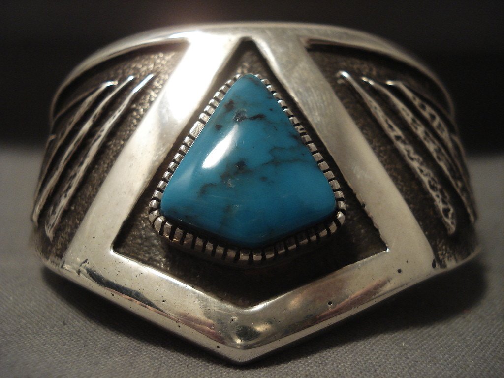 Vintage Navajo 'Crown' Turquoise Native American Silver Bracelet - 134g Authentic Handmade Jewelry for Women, Perfect for Boho Fashion, Festivals & Gift Giving