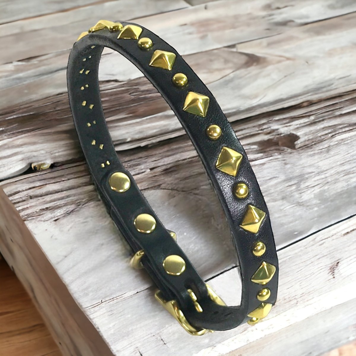 Handmade Catalina Leather Dog Collar - Premium Adjustable Pet Collar for Small Medium Large Dogs - Durable & Comfortable for Daily Walks, Training & Outdoor Adventures