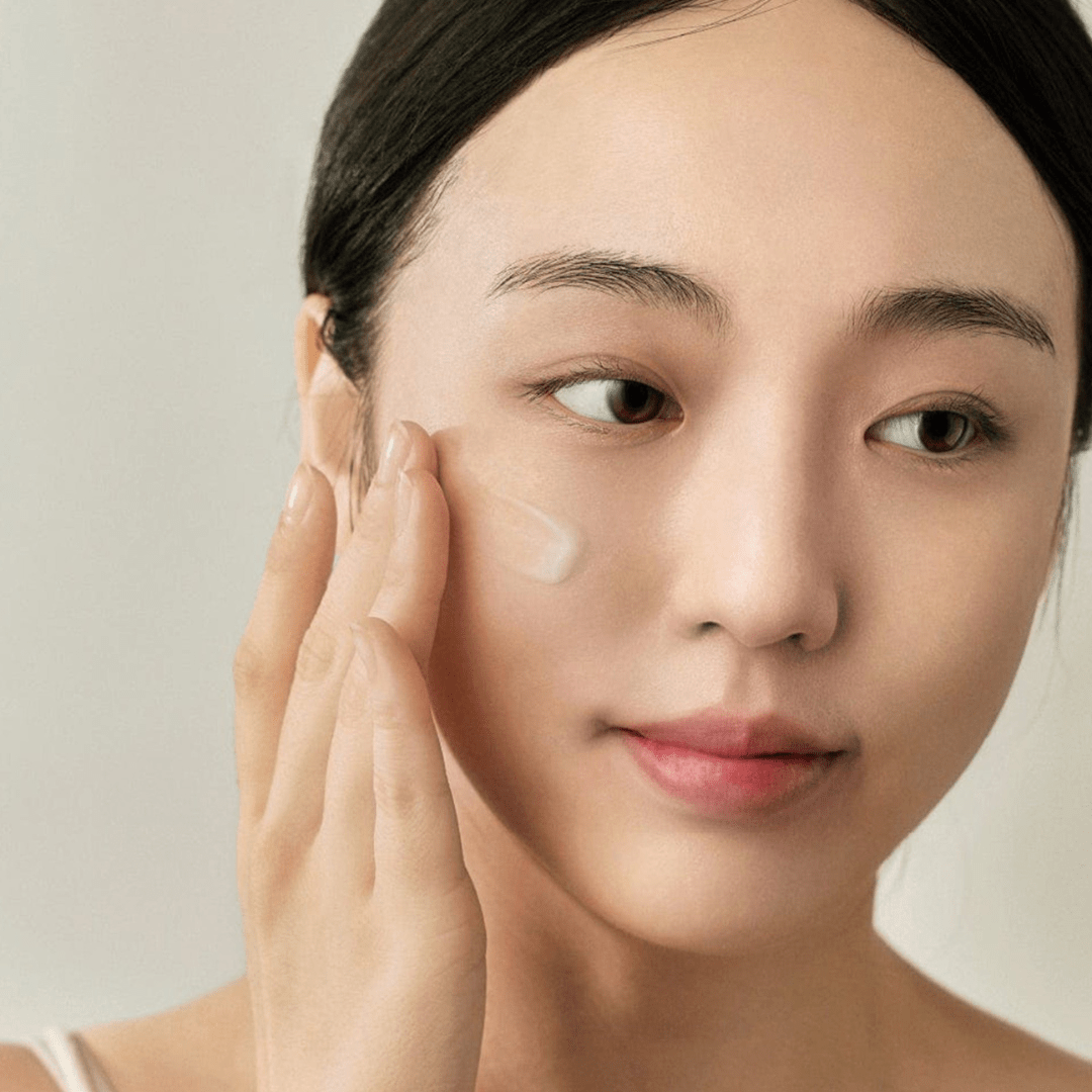 Beauty of Joseon Light On Serum with Centella Asiatica & Vitamin C - 30ml Brightening & Calming Facial Serum for Glowing Skin - Perfect for Daily Skincare Routine & Sensitive Skin Care
