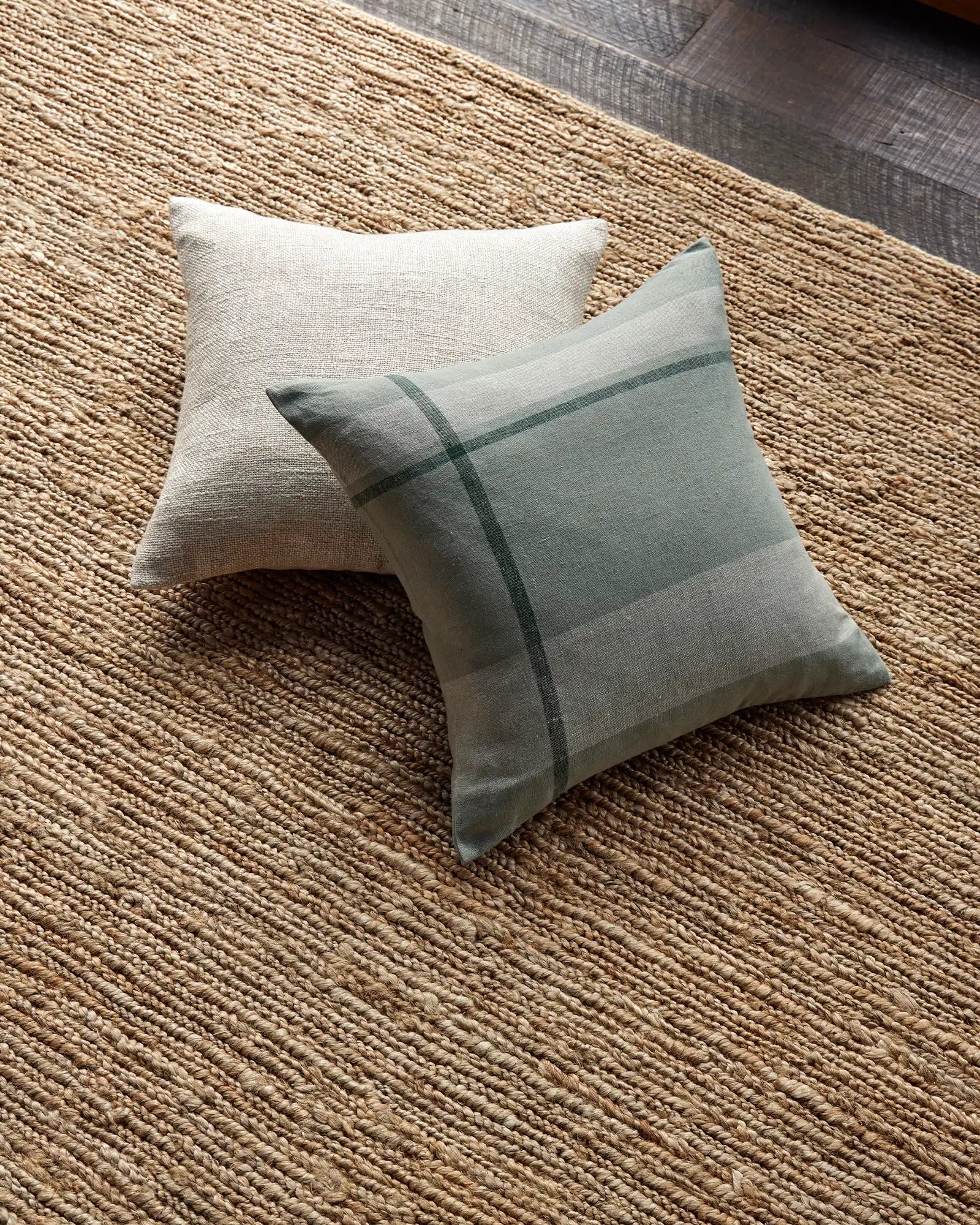 Premium Suffolk Rug Natural Jute Fiber - Eco-Friendly Handwoven Area Rug for Living Room, Bedroom, and Home Decor