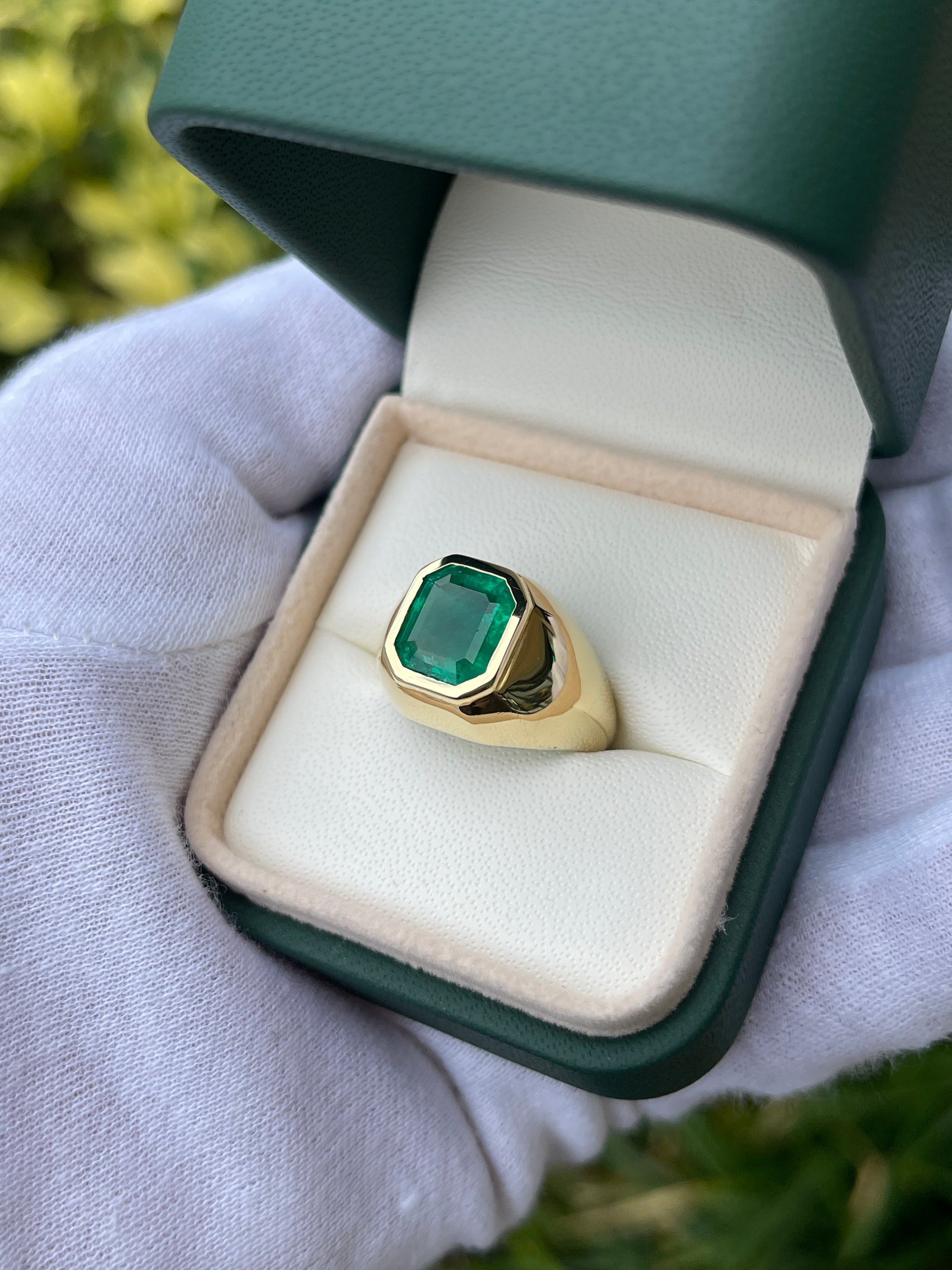 2.90ct 18K Gold Men's Chunky Vivid Dark Green Colombian Emerald Cut Solitaire Ring for Engagement, Wedding & Anniversary Gifts - Unisex Luxury Jewelry