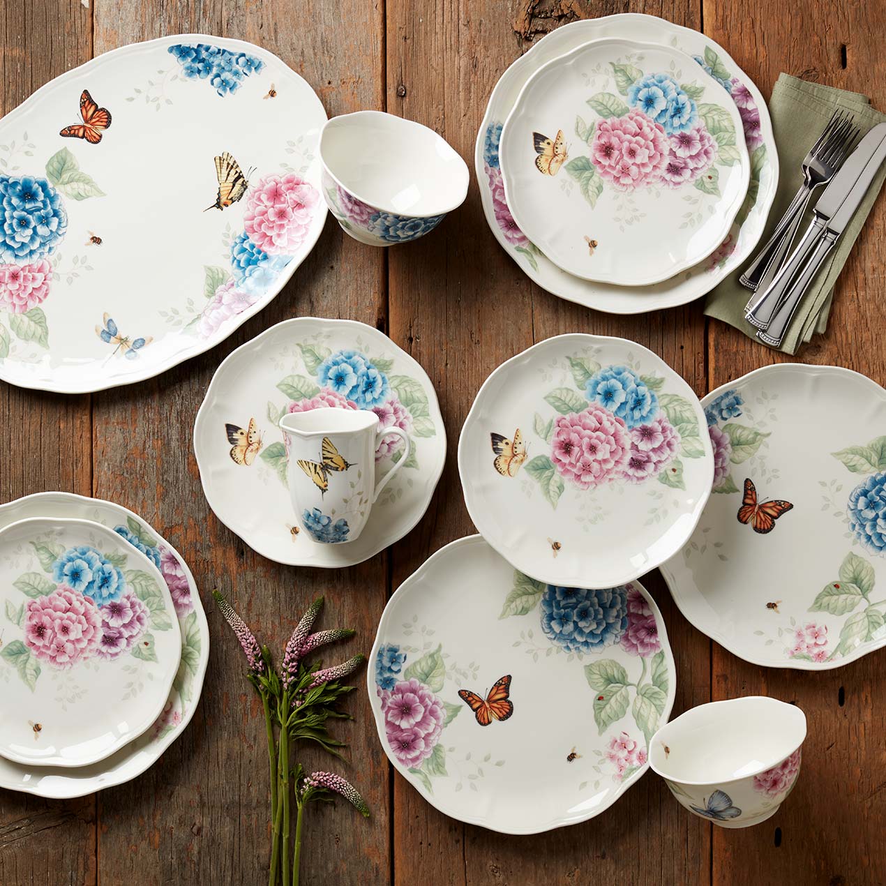 Butterfly Meadow Hydrangea Oval Serving Platter - Elegant Floral Design for Dinner Parties, Wedding Receptions & Home Decor