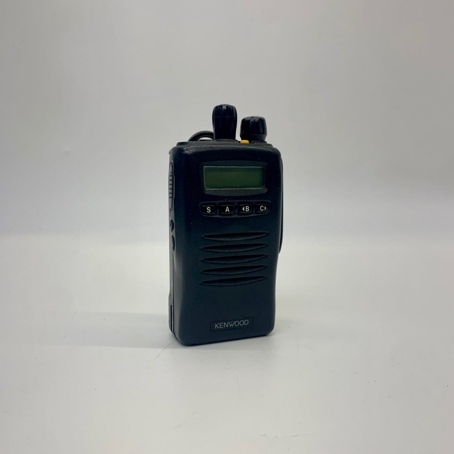 Kenwood TK 3140 1 UHF Portable Two-Way Radio - Long Range Communication for Construction, Security & Outdoor Activities