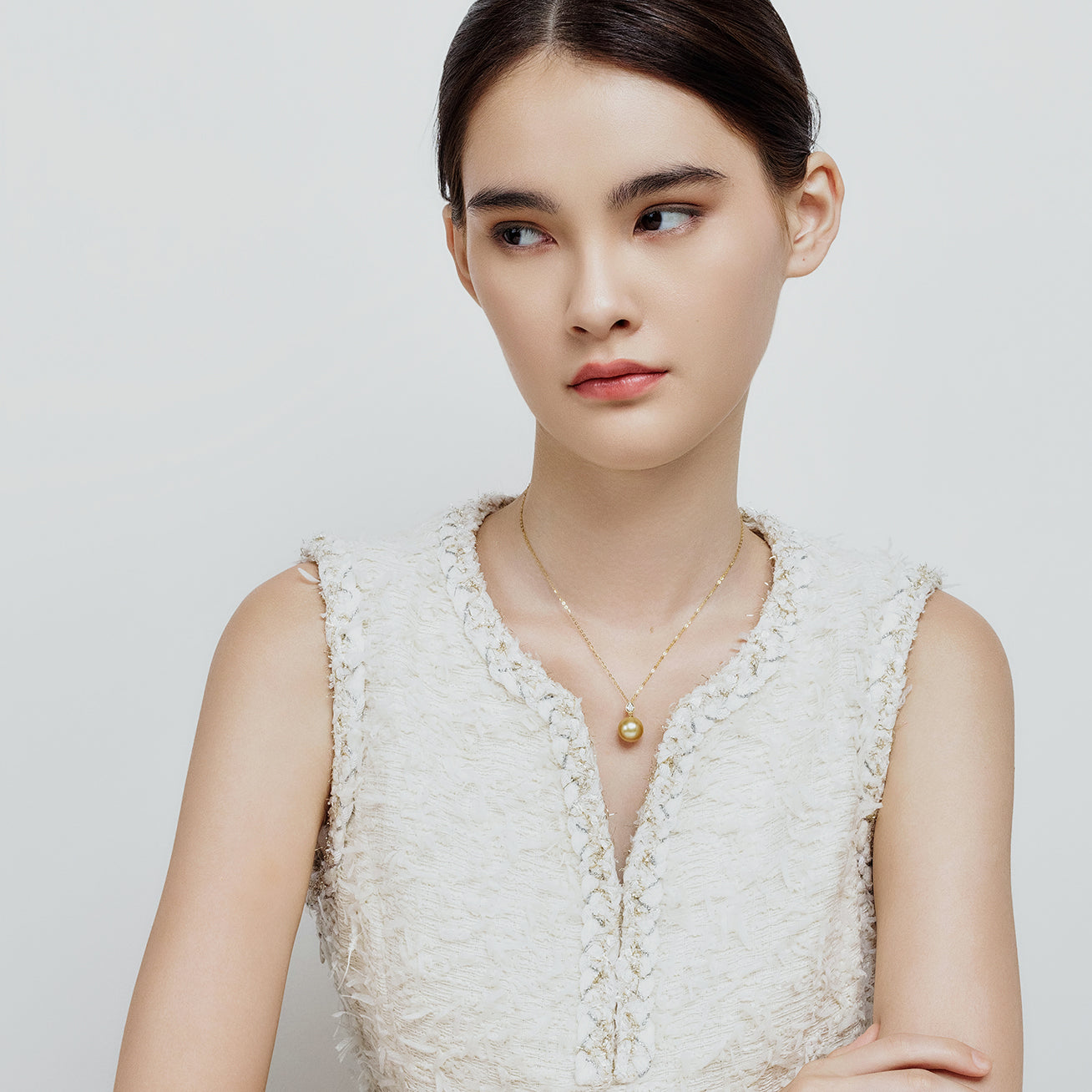 18K Solid Gold South Sea Golden Pearl Necklace KN00251 - Luxury Elegant Jewelry for Women, Perfect for Weddings, Parties & Special Occasions