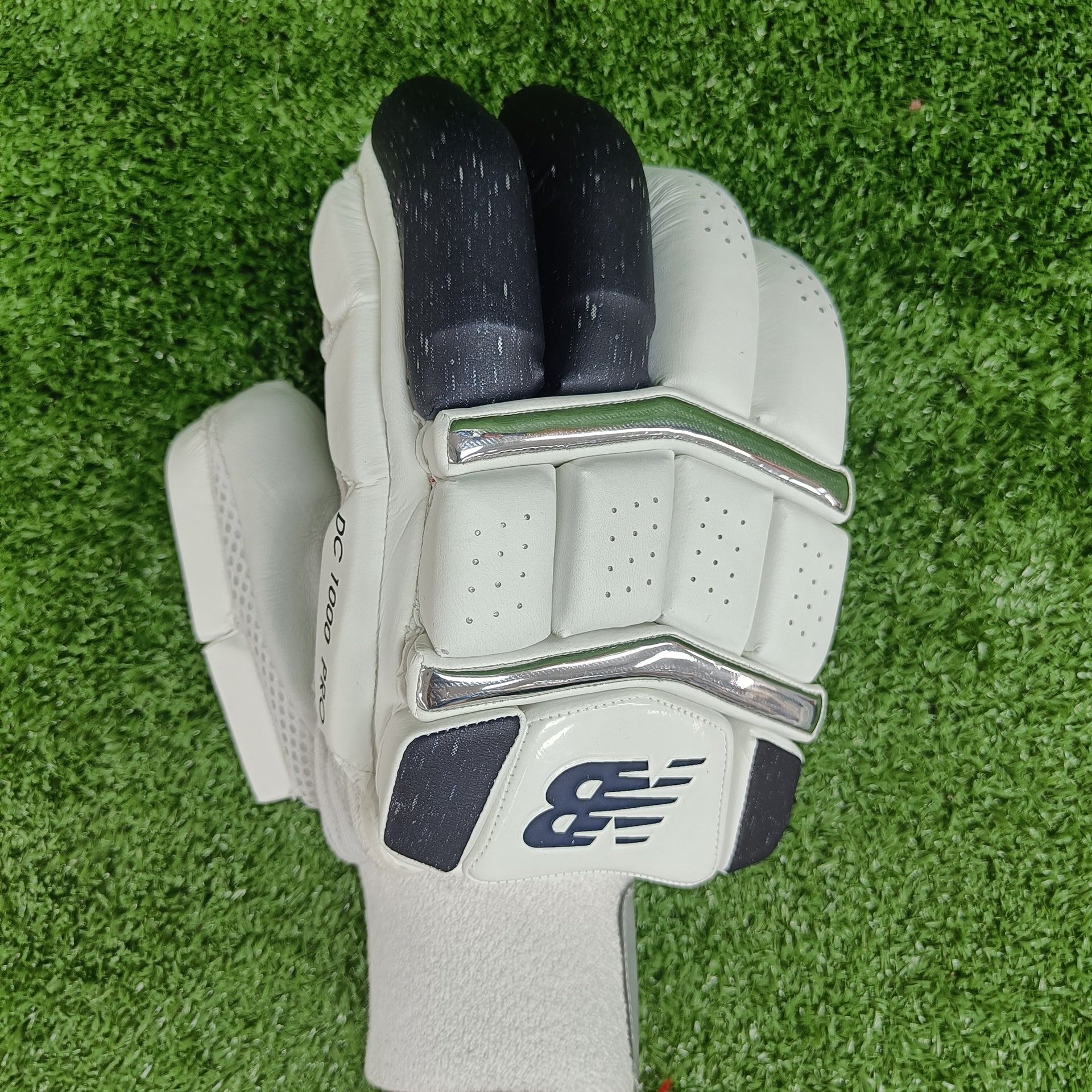 New Balance DC 10i Pro Cricket Batting Gloves - Premium Leather Protection for Cricket Players - Perfect for Practice & Match Play