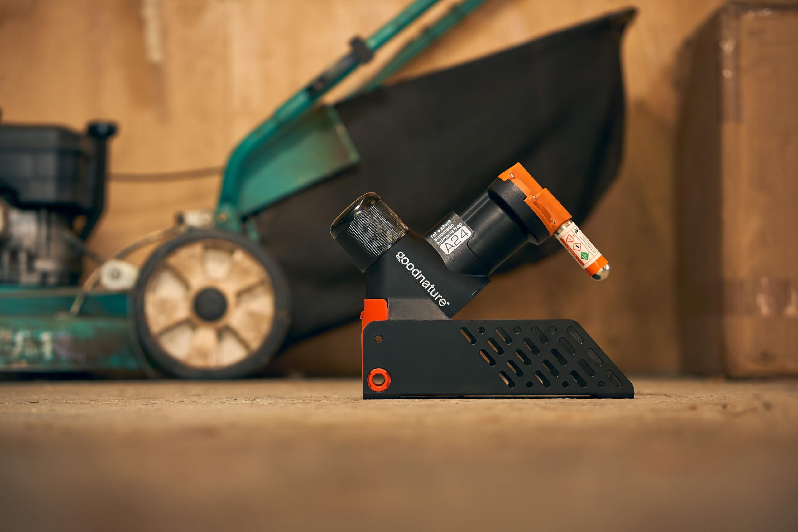 Goodnature Smart Rat and Mouse Trap Kit - Humane Automatic Pest Control with Portable Stand, CO2 Canister & Smart Counter - Ideal for Homes, Farms, and Commercial Use
