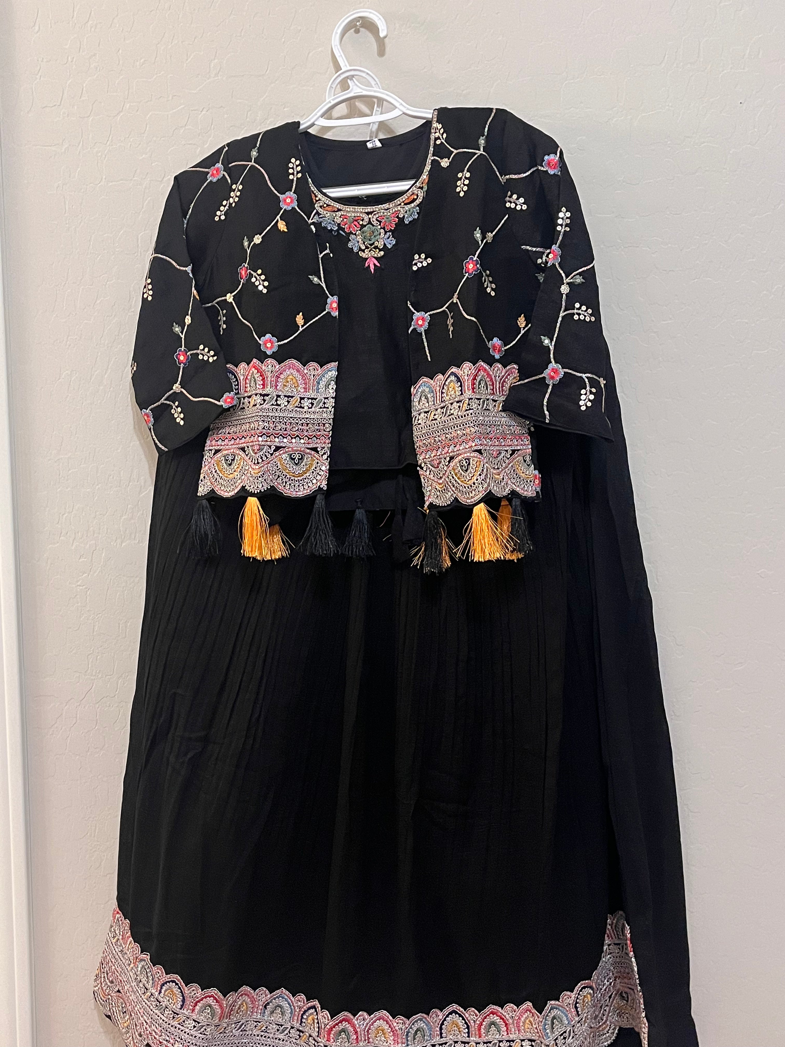 Exquisite Black Georgette Girls Choli Set with Intricate Embroidery – Perfect for Festivals, Weddings & Traditional Celebrations