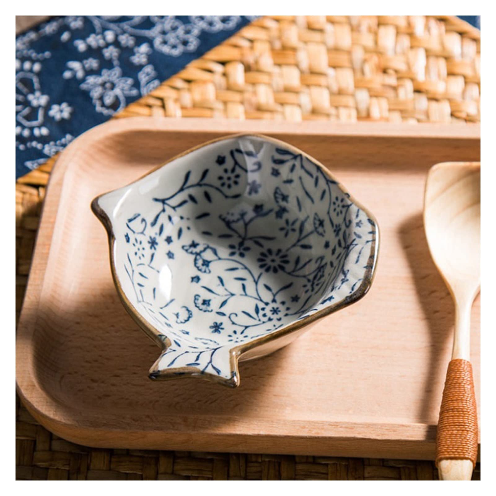 Creative Ceramic Salad Bowl - Japanese Style Cute Fish Sauce Dish, Vinegar & Soy Sauce Bowl for Kitchen & Dining Tableware - Perfect for Sushi, Appetizers & Small Snacks (Color: B)