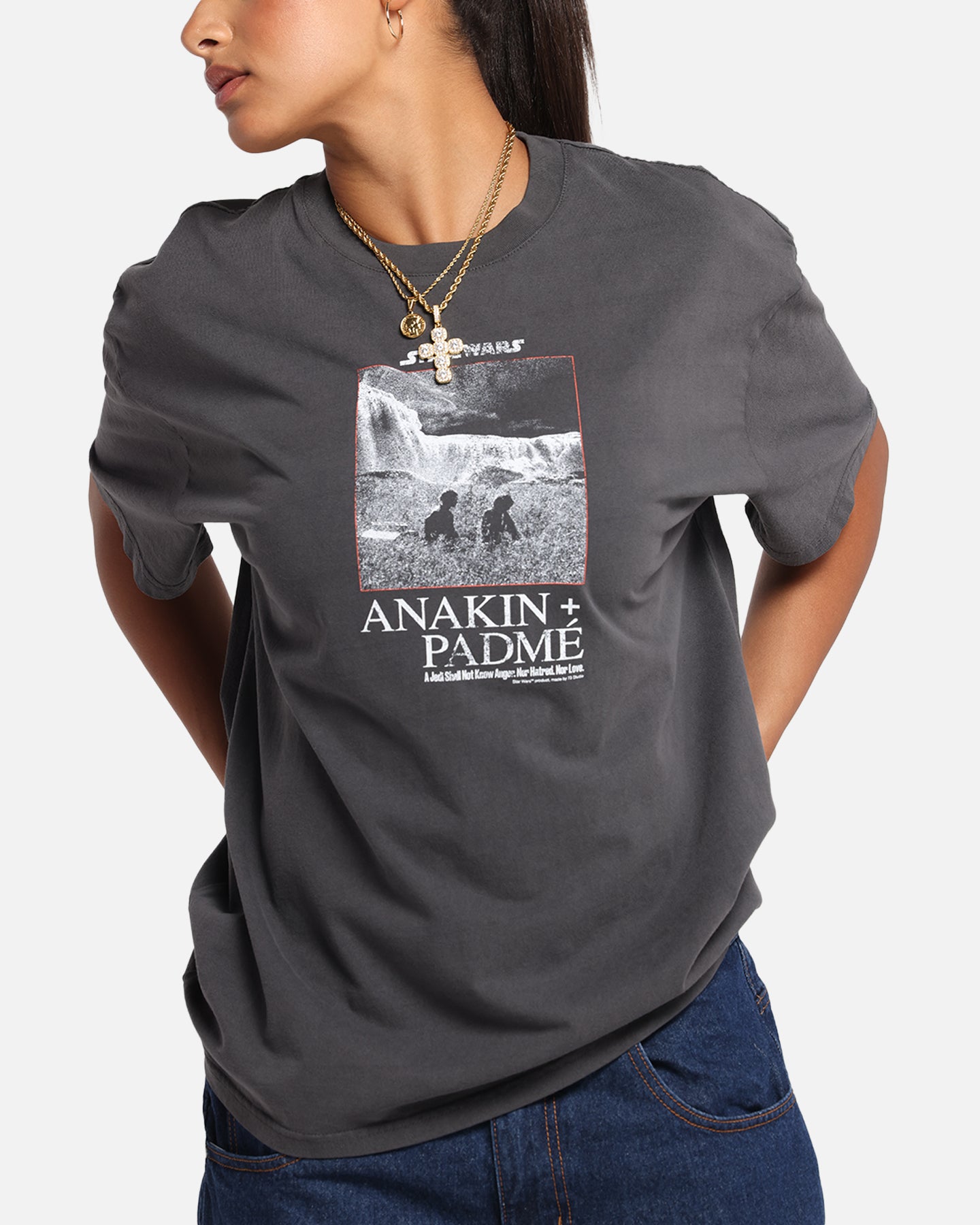 **Star Wars Anakin and Padme Vintage T-Shirt - Black Wash - Retro Graphic Tee for Fans - Perfect for Cosplay, Gifts, and Casual Wear**