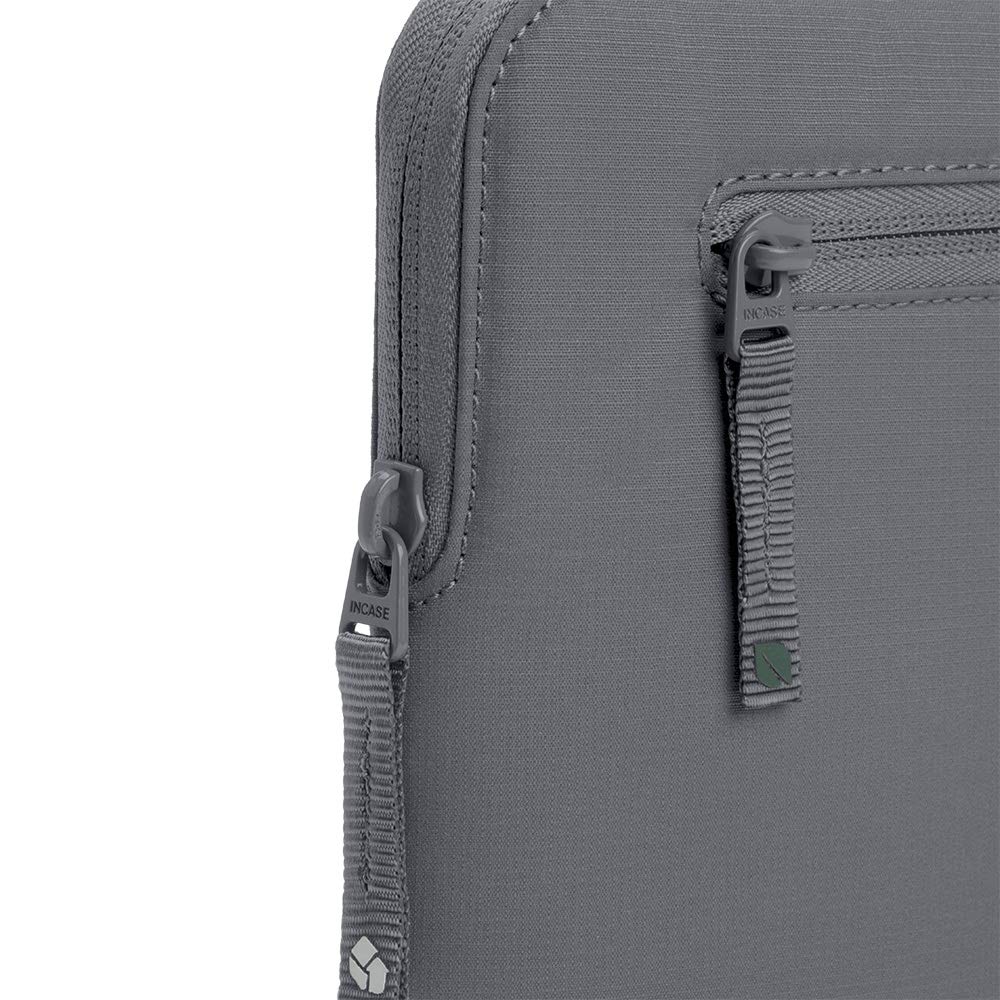 **Eco-Friendly Incase Compact Bionic Sleeve for MacBook Pro 15.4