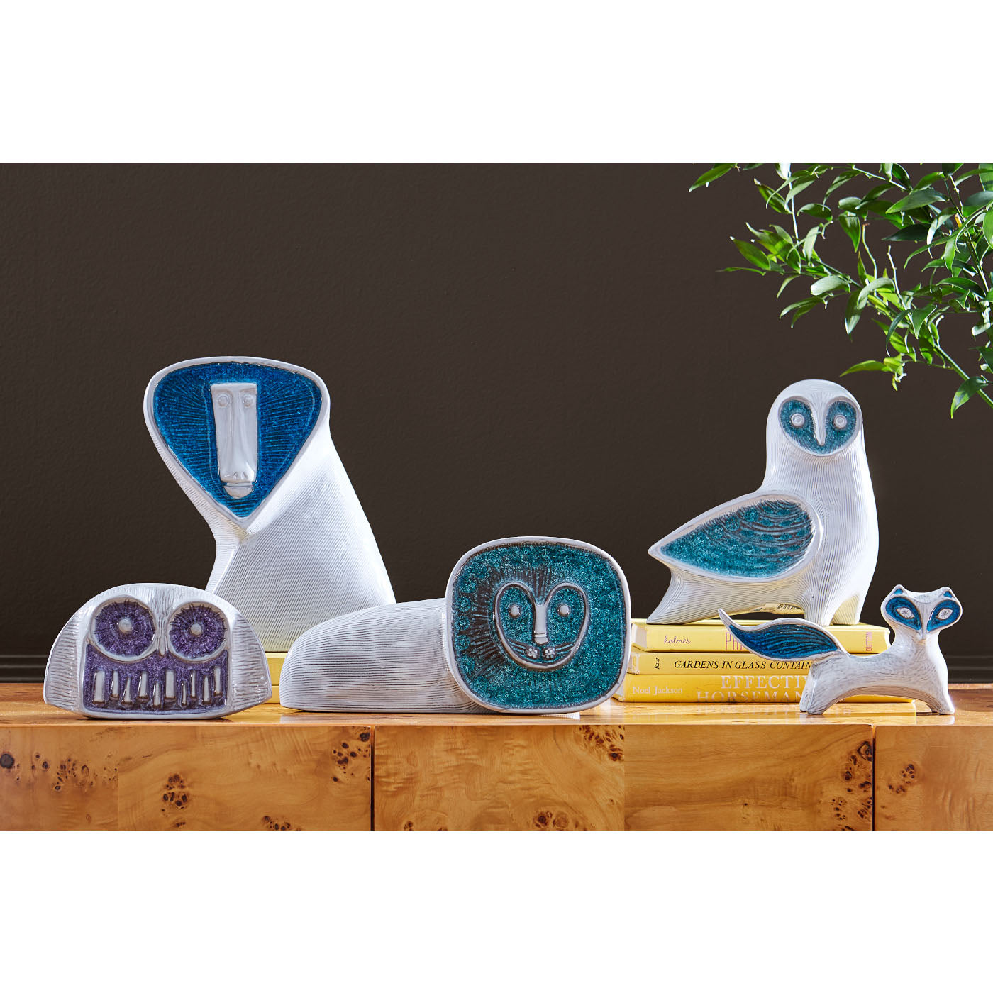 Glass Menagerie Barn Owl Figurine - Handcrafted Collectible Glass Animal Decor for Home & Office - Perfect Gift for Bird Lovers & Nature Enthusiasts