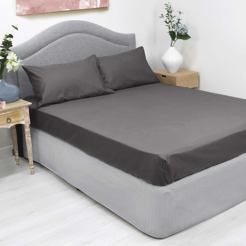Premium 1000 Thread Count Cotton Rich Fitted Sheet & Pillowcase Set - Charcoal Grey - Single Bed Size | Soft Luxury Bedding for Guest Rooms, Dorms & Cozy Sleep