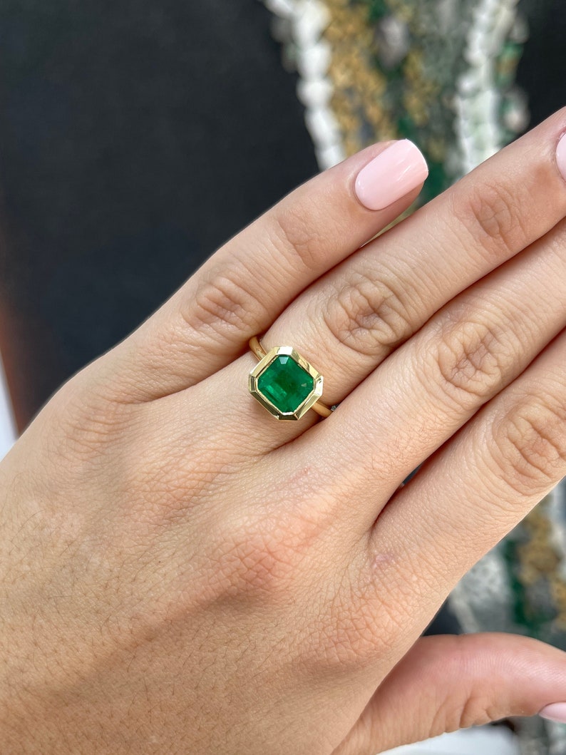 3.20 Carat 18K Gold AAA+ Emerald Asscher Cut East-West Bezel Solitaire Engagement Ring for Women - Perfect for Proposals, Anniversaries & Special Occasions