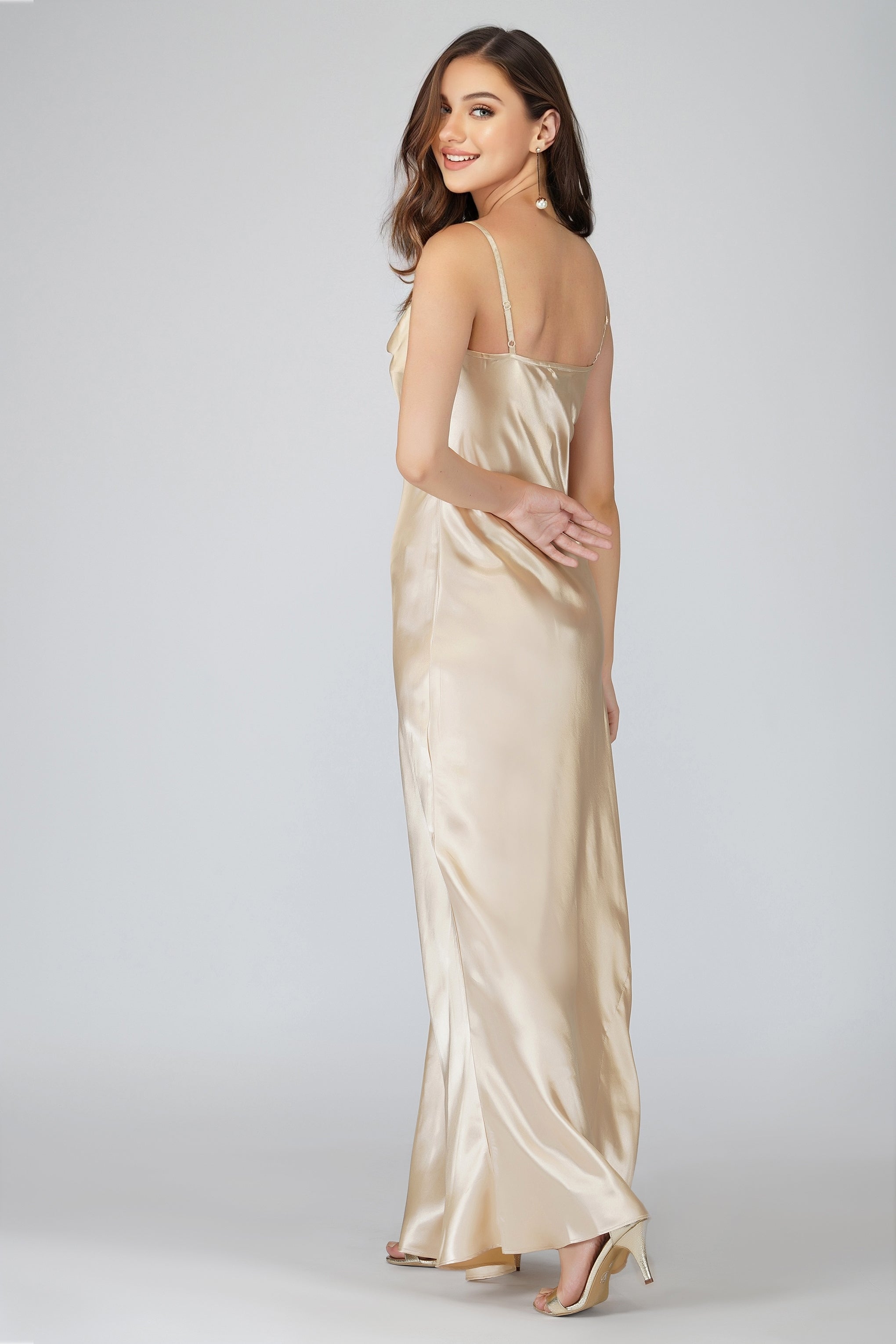 Elegant Sienna Champagne Bridesmaid Dress for Wedding Party - Floor Length Formal Gown with V-Neck & Flowy Skirt - Perfect for Bridal Shower, Evening Events & Special Occasions