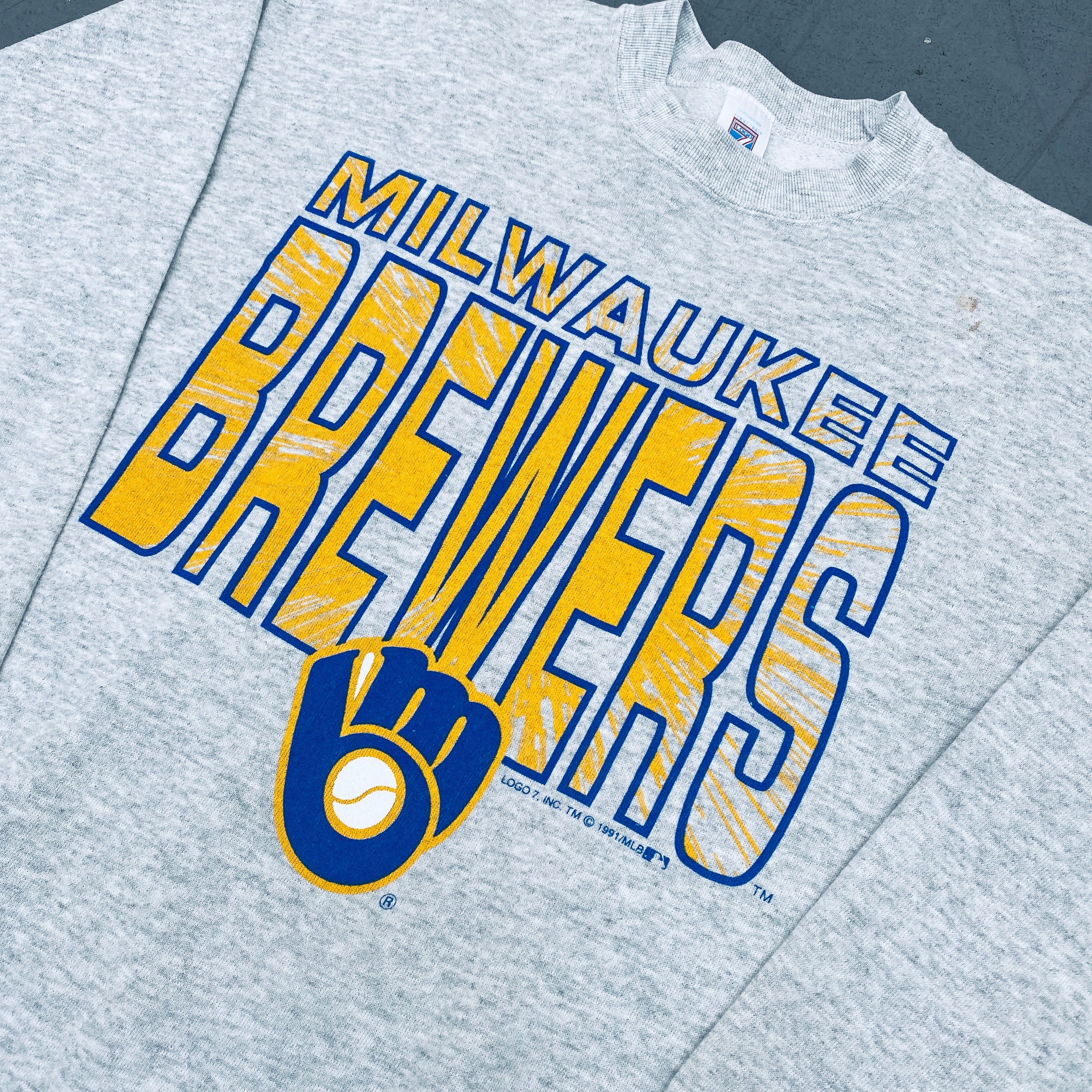 Milwaukee Brewers 1991 Logo Graphic Spellout Sweatshirt - Men's S/M - Vintage Baseball Fan Apparel for Game Day & Casual Wear