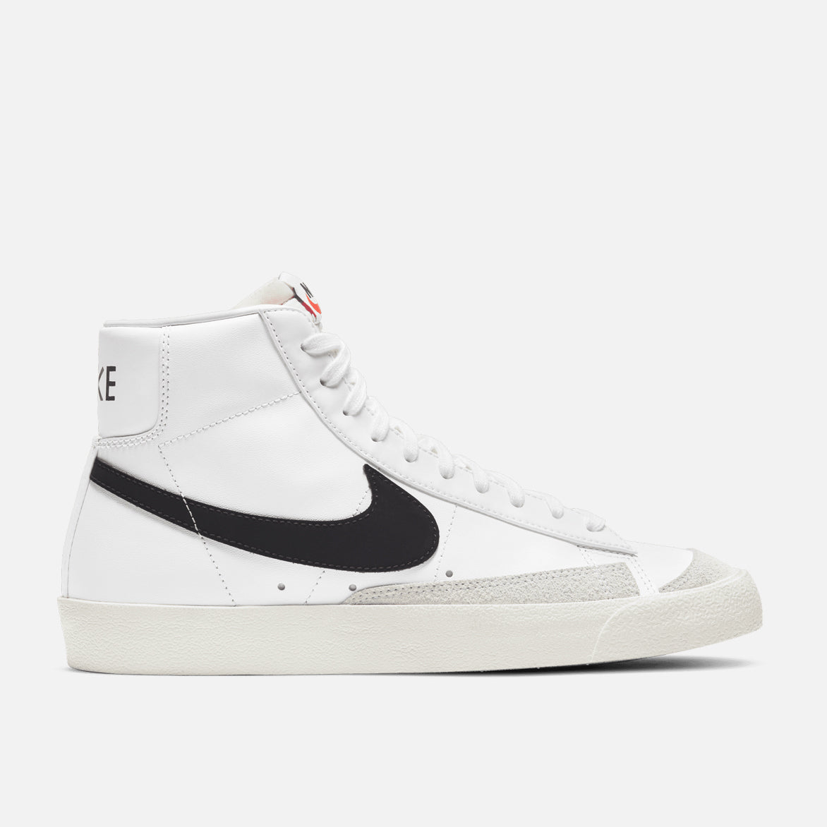 Nike Blazer Mid '77 Vintage Sneakers - White & Black Retro Basketball Shoes for Men & Women | Casual Streetwear & Vintage Style Outfits