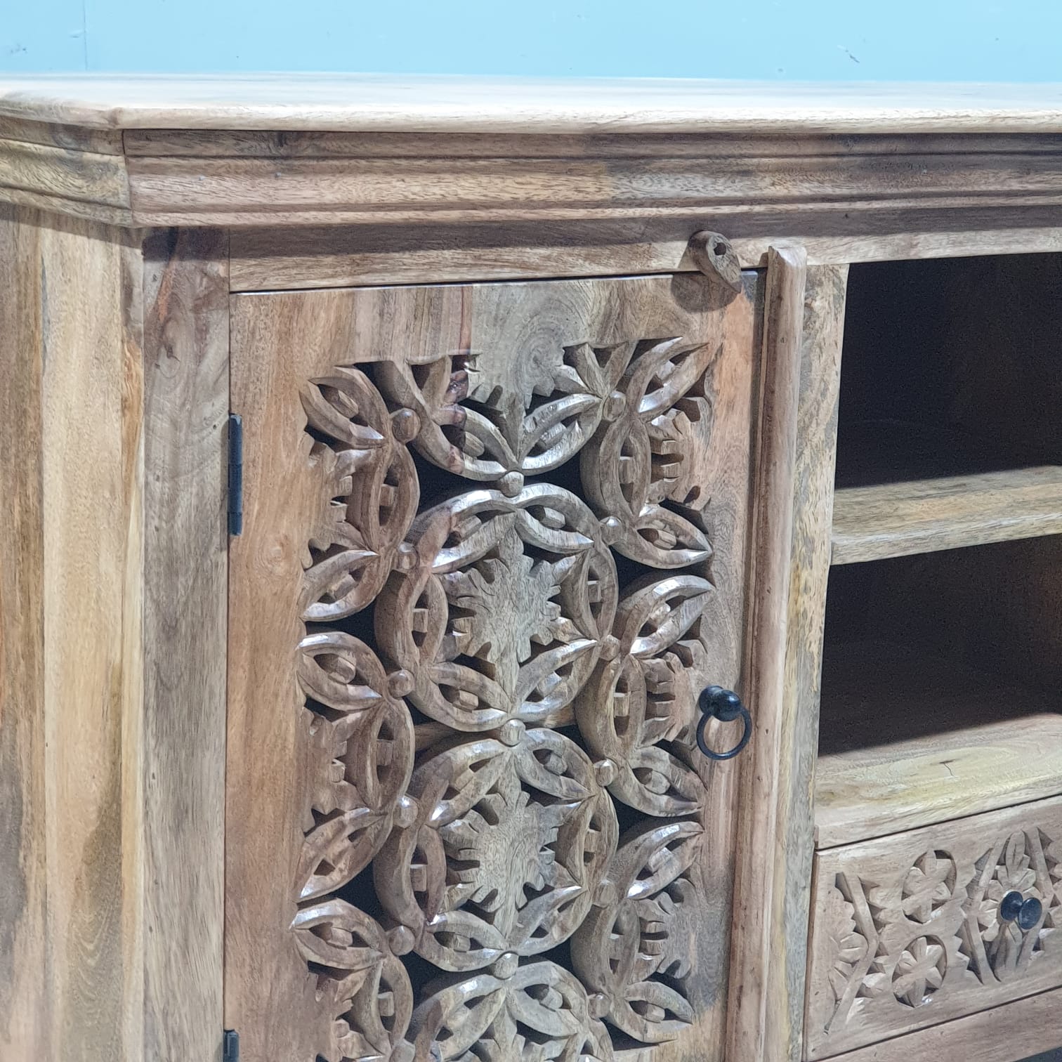Handmade Carved Indian Mango Wood 2 Door 1 Drawer Sideboard Cabinet - Natural Finish for Dining Room, Living Room & Entryway Storage