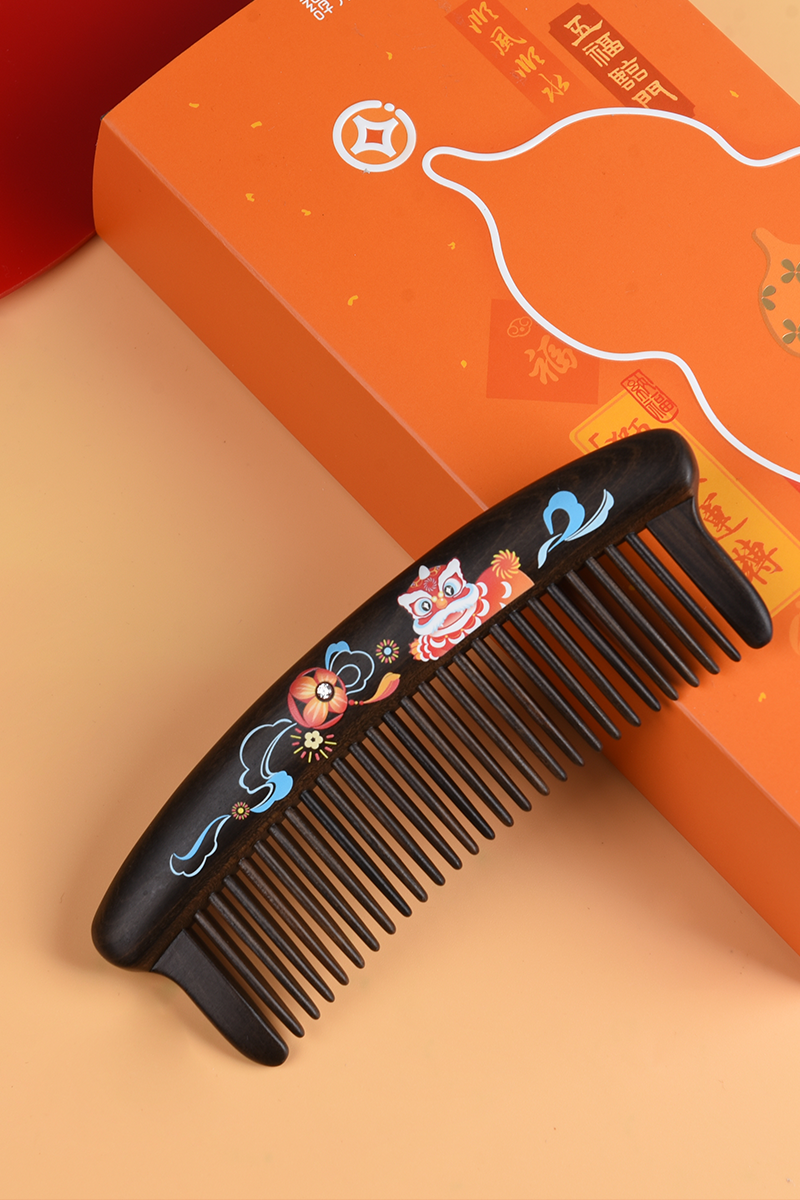 Premium Lion Pattern Wooden Comb for Men & Women - Natural Handmade Hair Styling Tool for Detangling & Smoothing - Perfect for Home, Travel & Salon Use