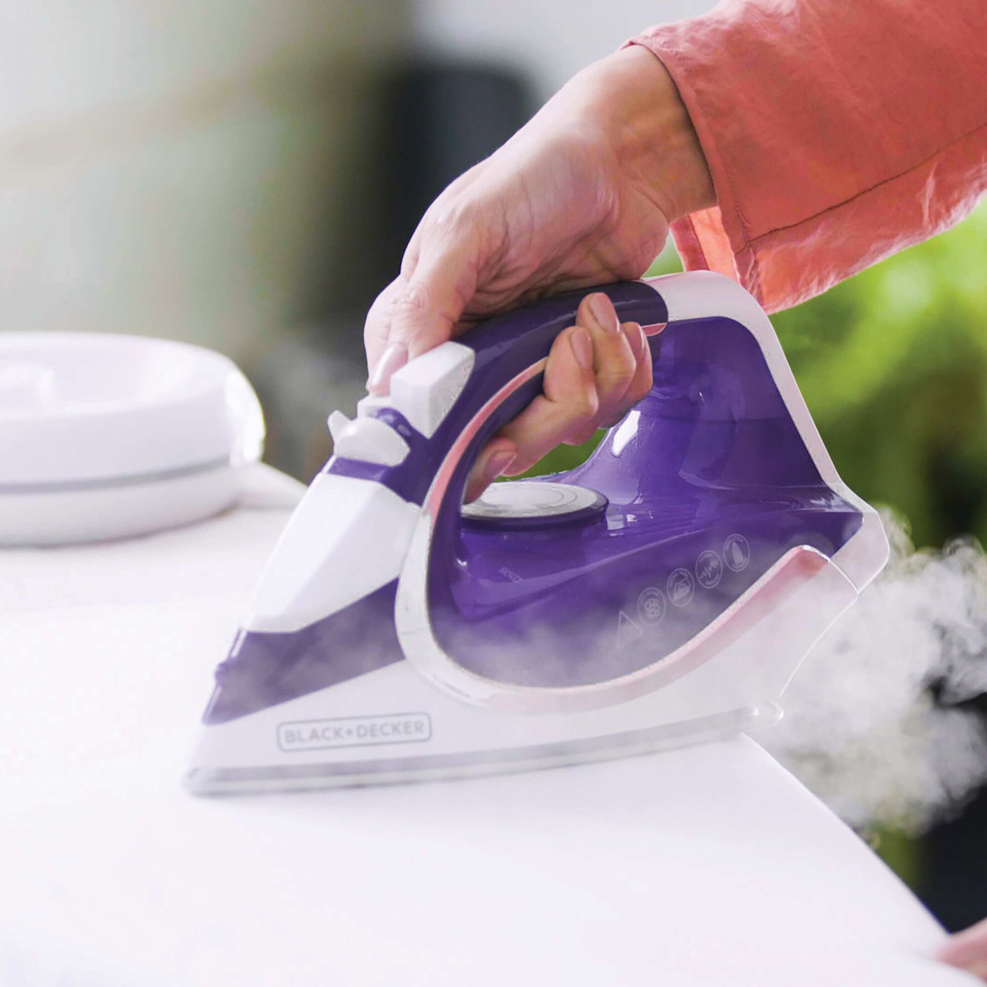 Light 'N Go Cordless Iron - Portable & Fast Heating Travel Steamer for Wrinkle-Free Clothes - Perfect for Home, Office, and Travel Use