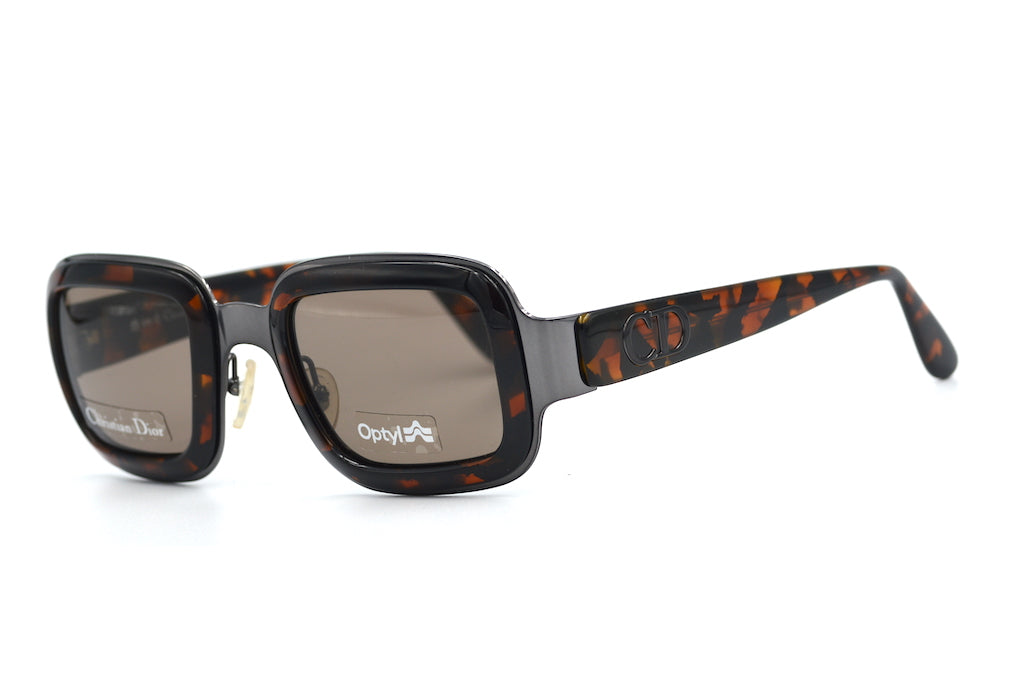 Christian Dior 2036 21L Sunglasses - Luxury Designer Shades for Women & Men - UV Protection & Fashion Statement - Perfect for Beach, Driving & Outdoor Activities