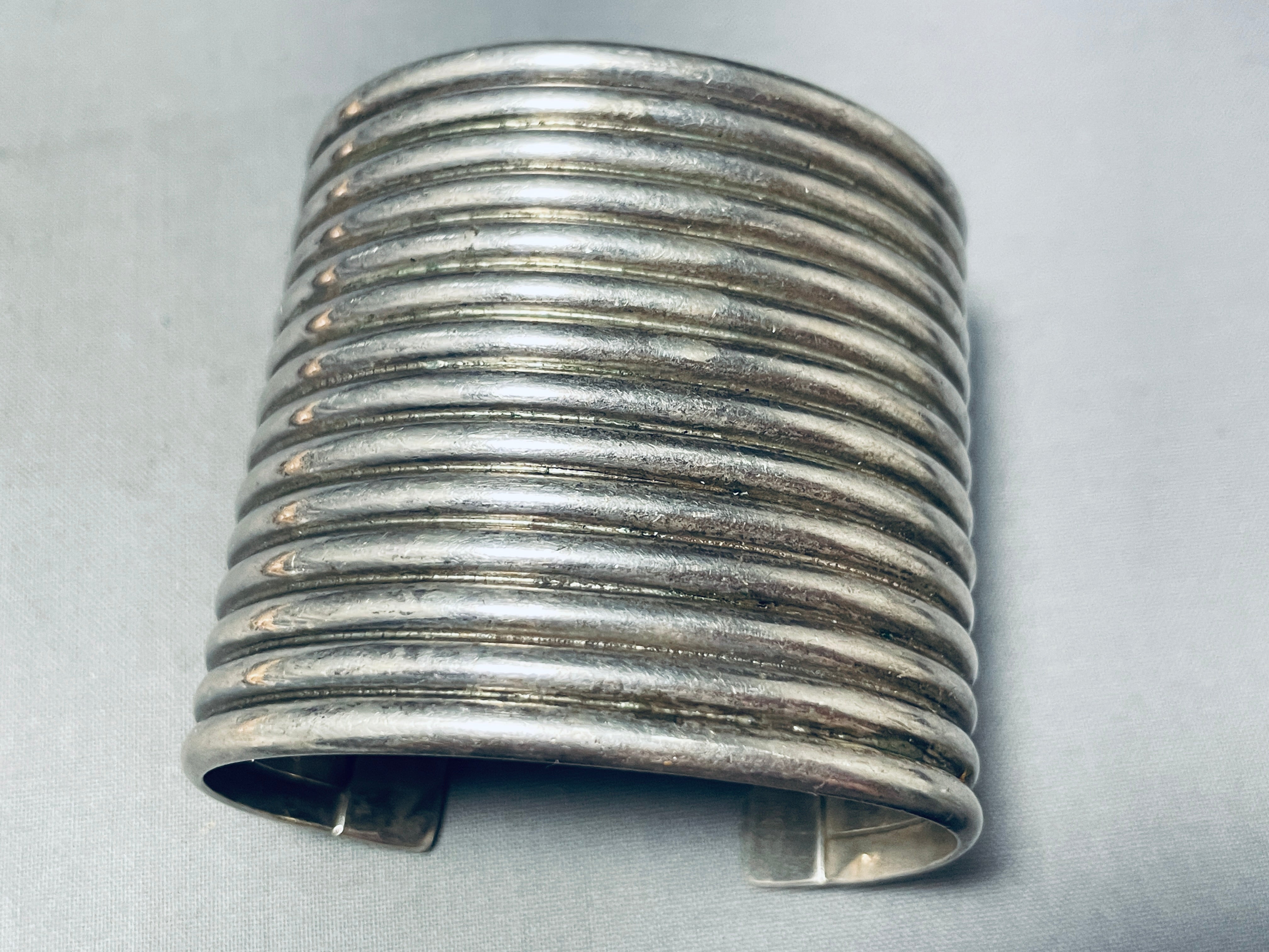 133 Grams 14 Story Tall Vintage Native American Navajo Skycraper Sterling Silver Bracelet