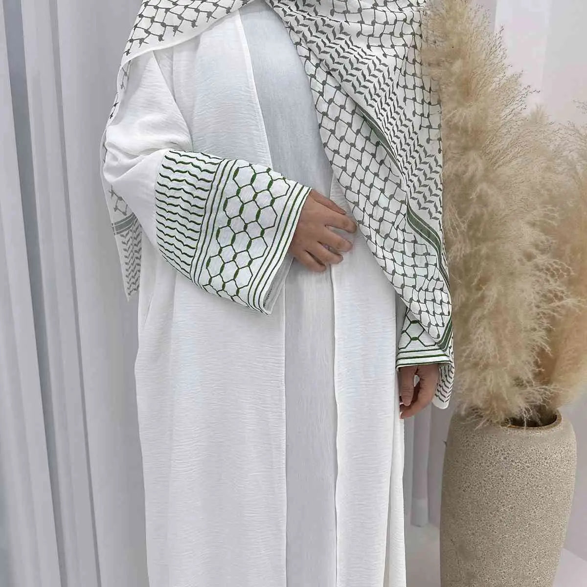 Elegant Muslim Women's Open Abaya Dress with Keffiyeh Embroidery Sleeves - Modest Islamic Fashion for Prayer, Mosque & Special Occasions