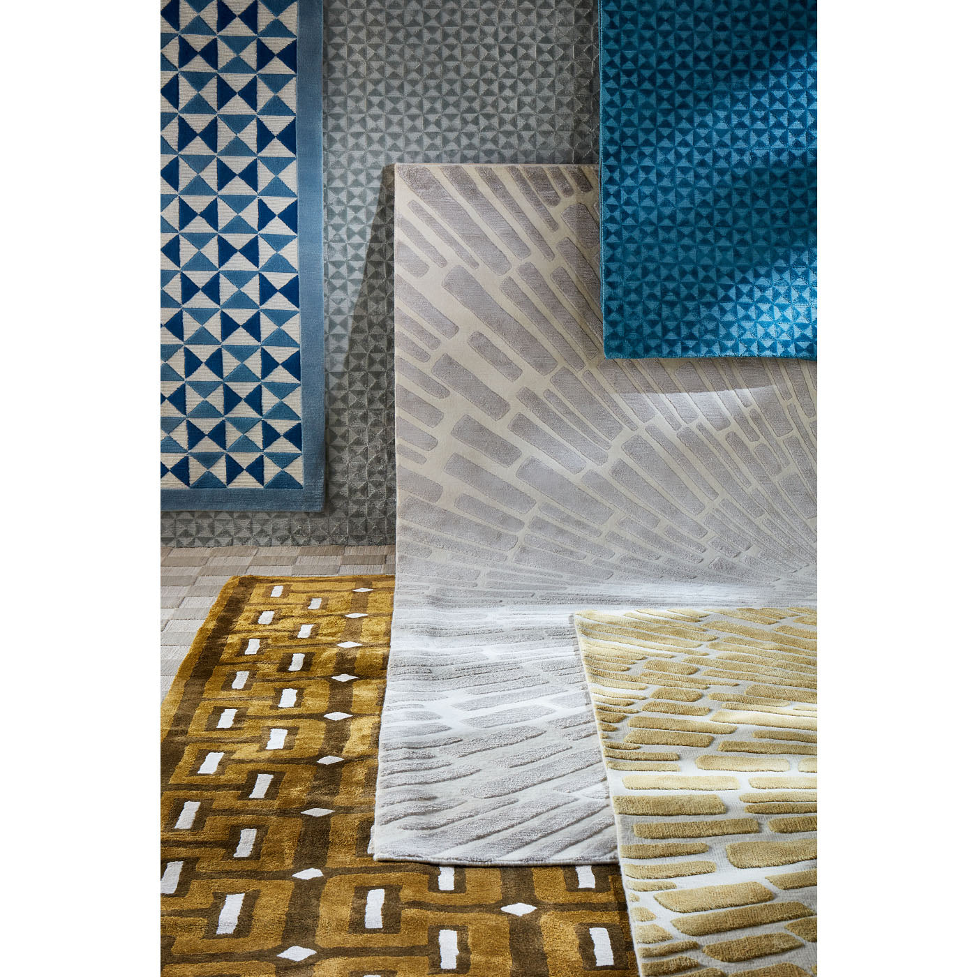 Hand Tufted Thebes Wool Area Rug - Soft & Durable for Living Room, Bedroom, or Office Decor