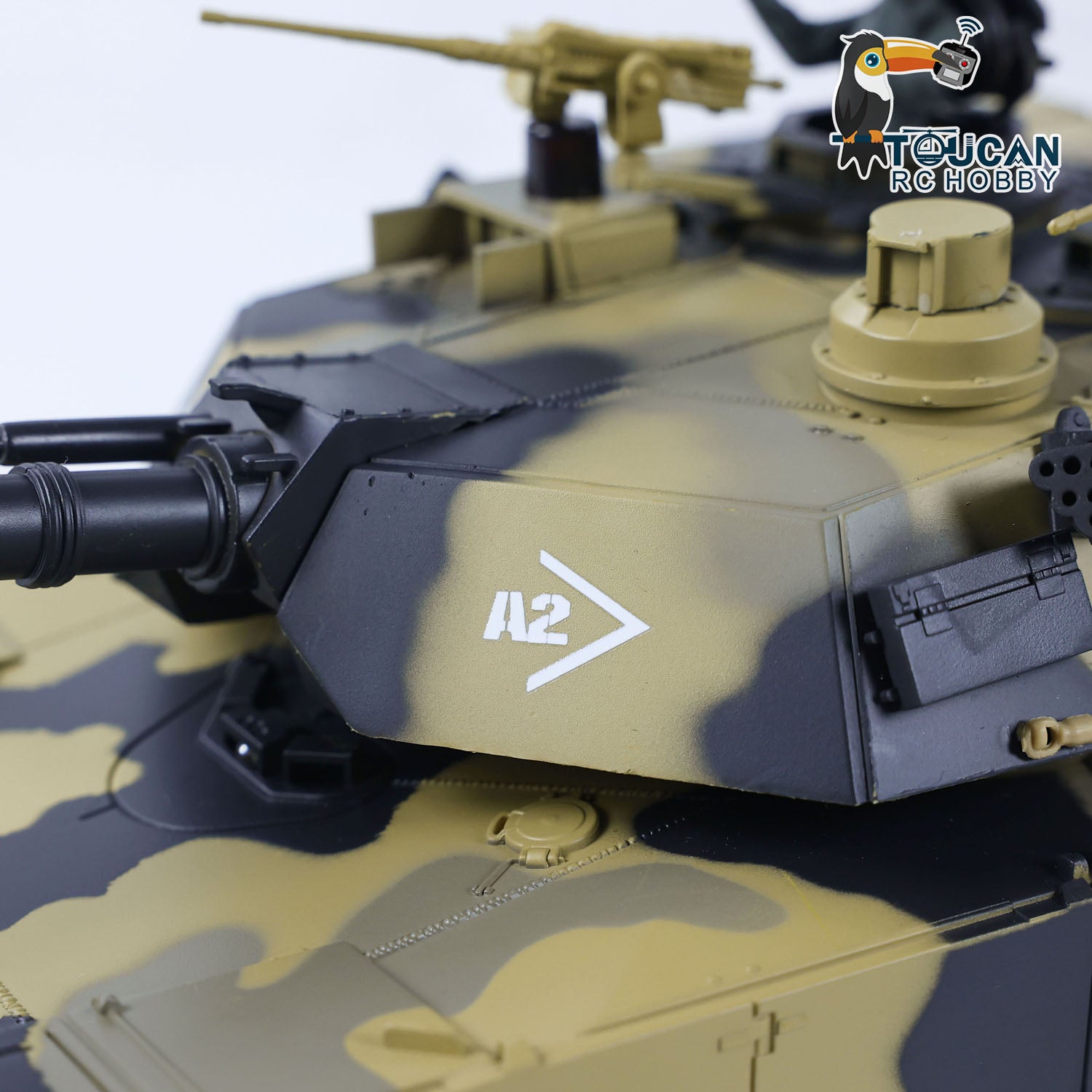 Heng Long 1/24 Scale RC Tank Abrams M1A2 3816 - 2.4GHz Remote Control Battle Vehicle, Realistic Military Panzer Simulation Model, Pre-Painted & Assembled - Perfect for Military Enthusiasts, Collectors and RC Battle Games