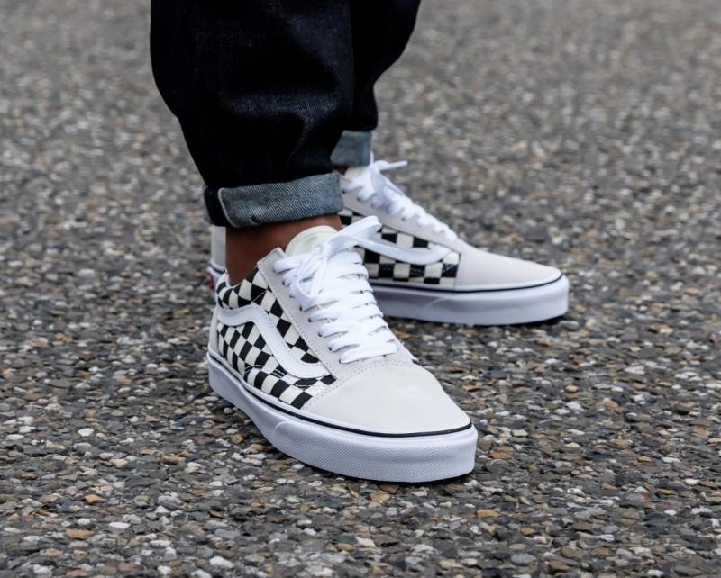 Vans Old Skool 127k Skate Shoes - Classic Black & White Sneakers for Men & Women | Perfect for Skateboarding, Streetwear & Casual Outfits