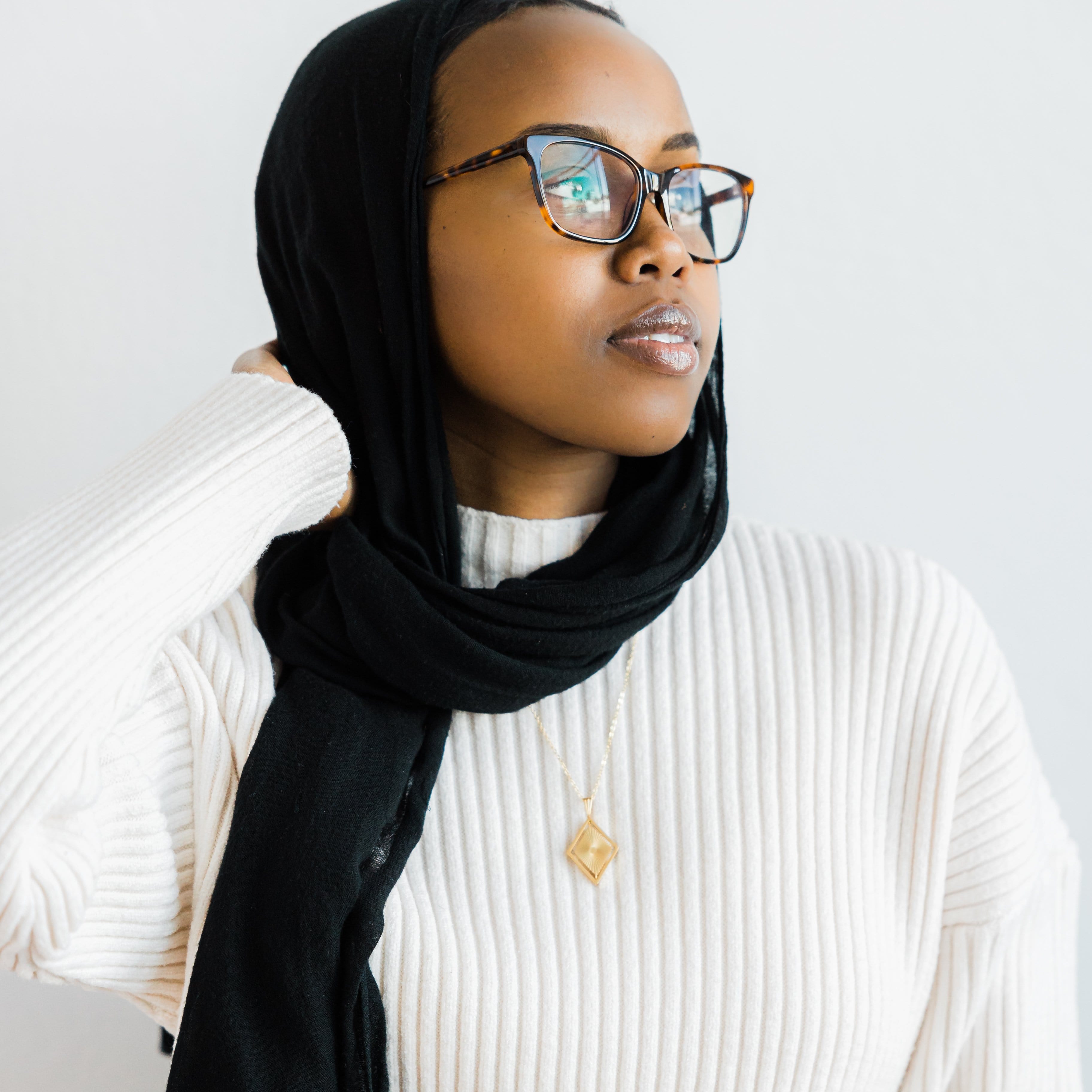 Sun Rays Necklace - Elegant Gold Pendant for Women, Perfect for Everyday Wear & Gift Giving | Ideal for Birthdays, Anniversaries & Special Occasions
