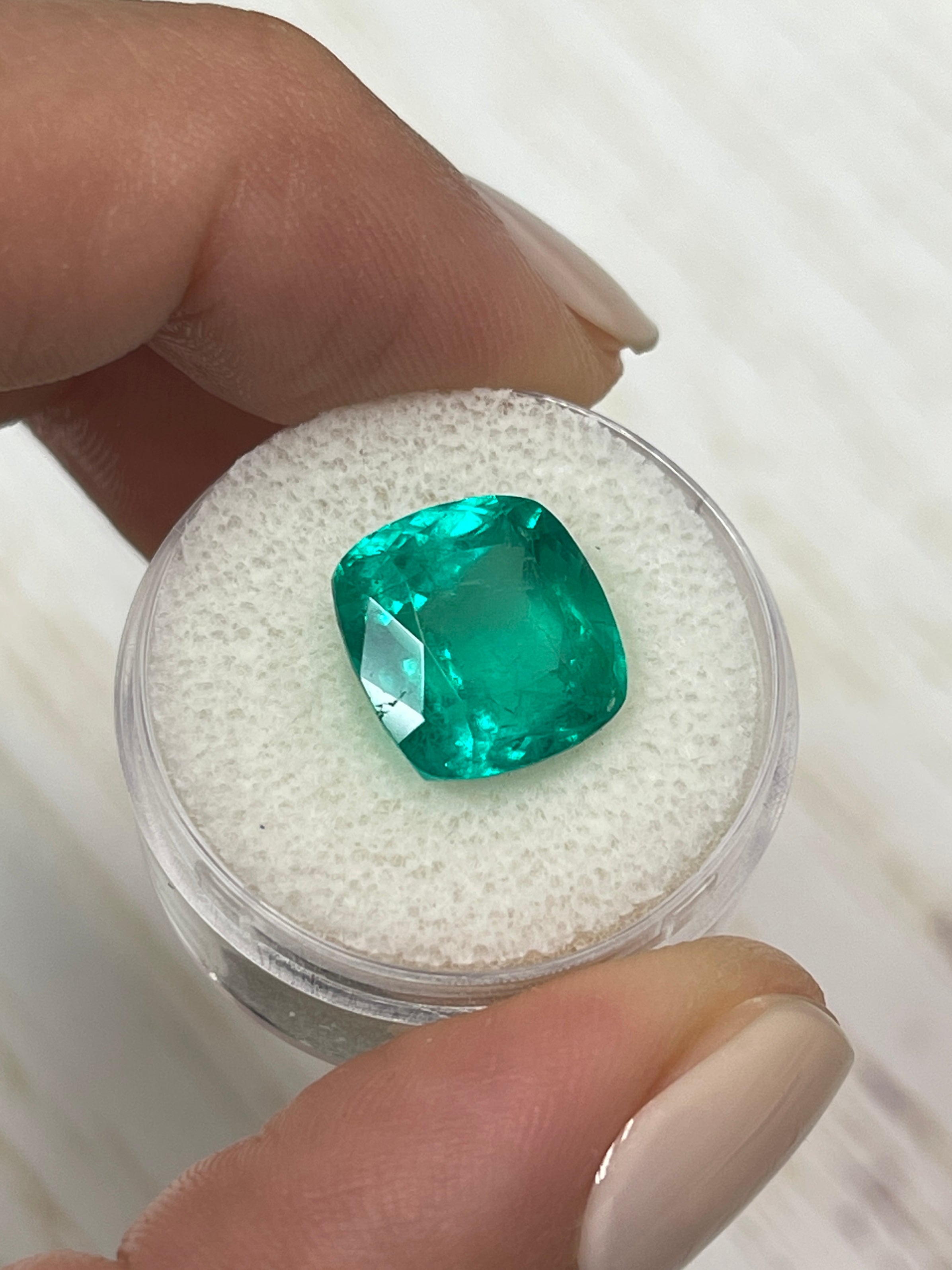 7.98 Carat Vivid Bluish Green Natural Colombian Emerald - 12x12mm Rounded Cushion Cut Loose Gemstone for Jewelry Making & Engagement Rings