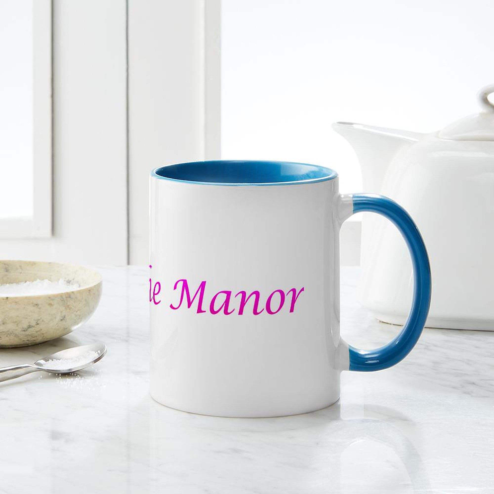Lady Of The Manor Ceramic Coffee Mug 11 oz (325 ml) - Perfect for Tea, Coffee & Hot Chocolate - Ideal for Home, Office & Gifts