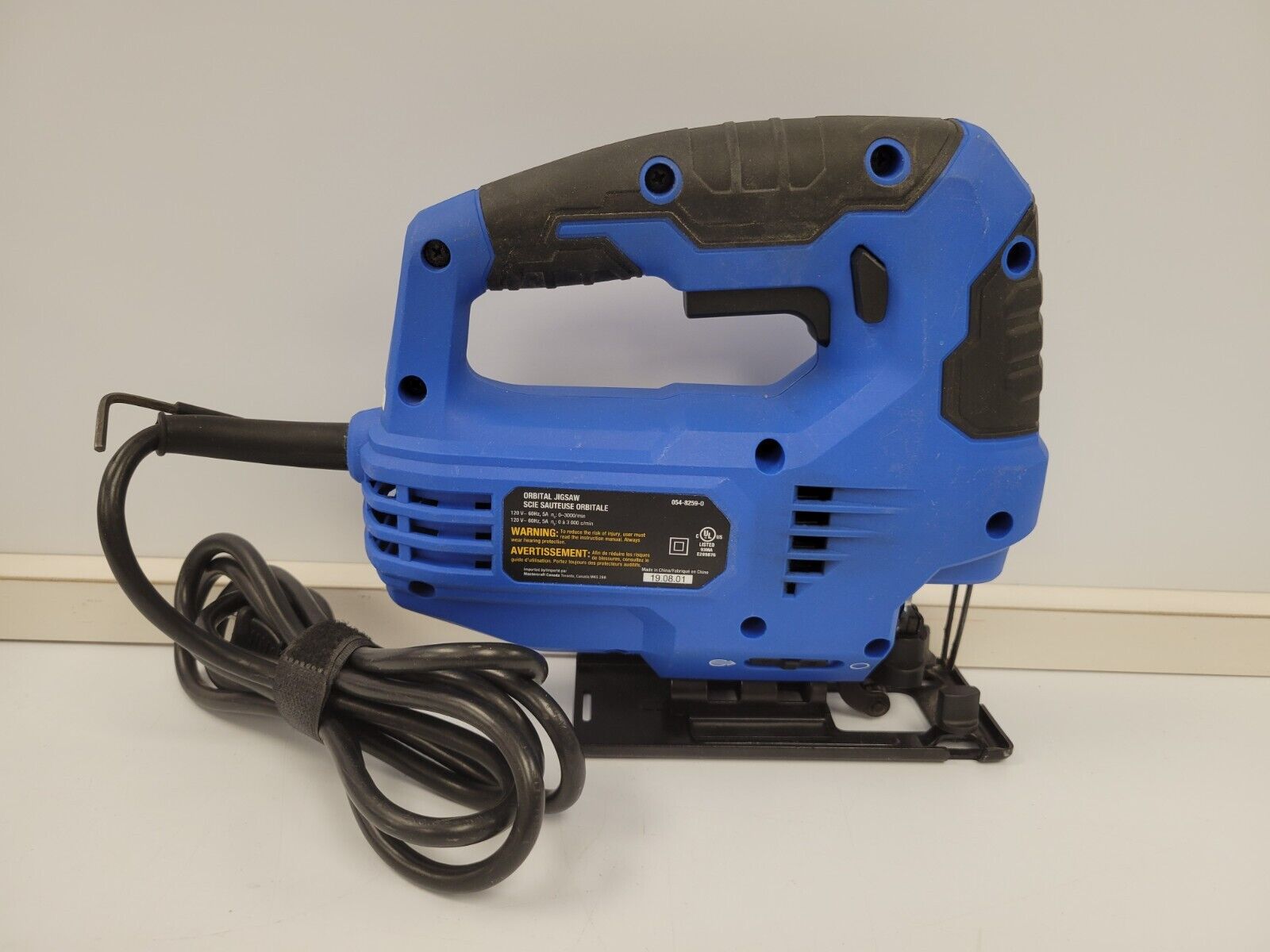 Mastercraft 054-8259-0 Orbital Jigsaw - Powerful Electric Saw for Woodworking, Metal Cutting & DIY Projects - Perfect for Home Improvement & Crafting