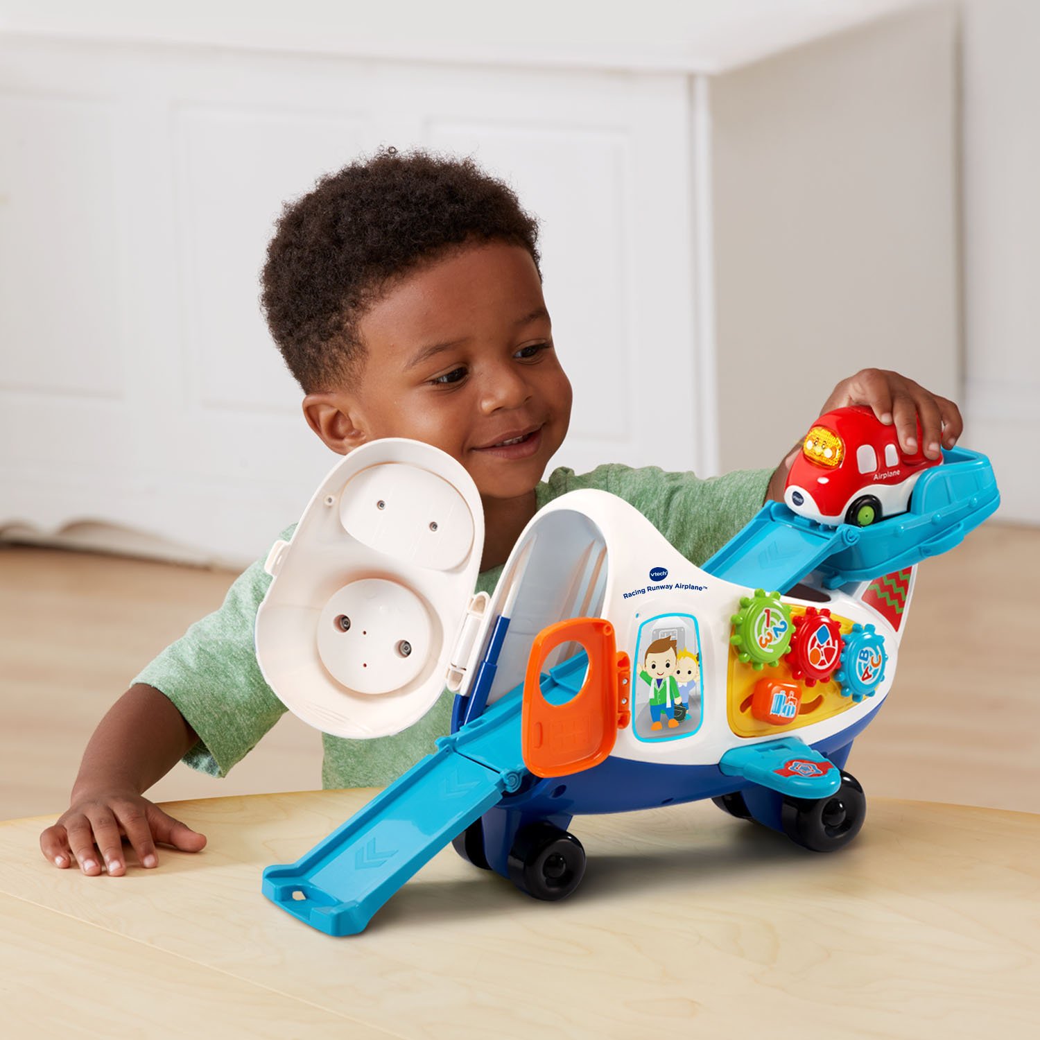 VTech Go! Go! Smart Wheels Racing Runway Airplane Toy for Kids - Interactive Learning Toy with Lights & Sounds - Perfect for Toddlers Airplane Playtime & Pretend Adventures