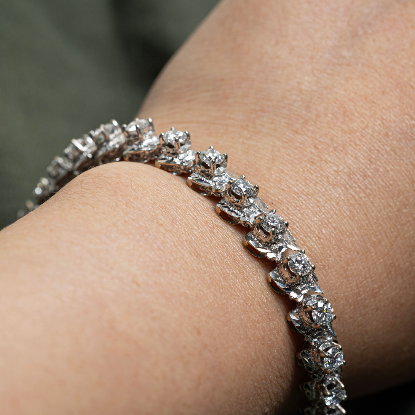 18K White Gold Vintage Diamond Tennis Bracelet - 5.64ctw Total Weight - 6.5 Inches Adjustable Length - Elegant Jewelry for Women - Perfect for Weddings, Anniversaries & Special Occasions