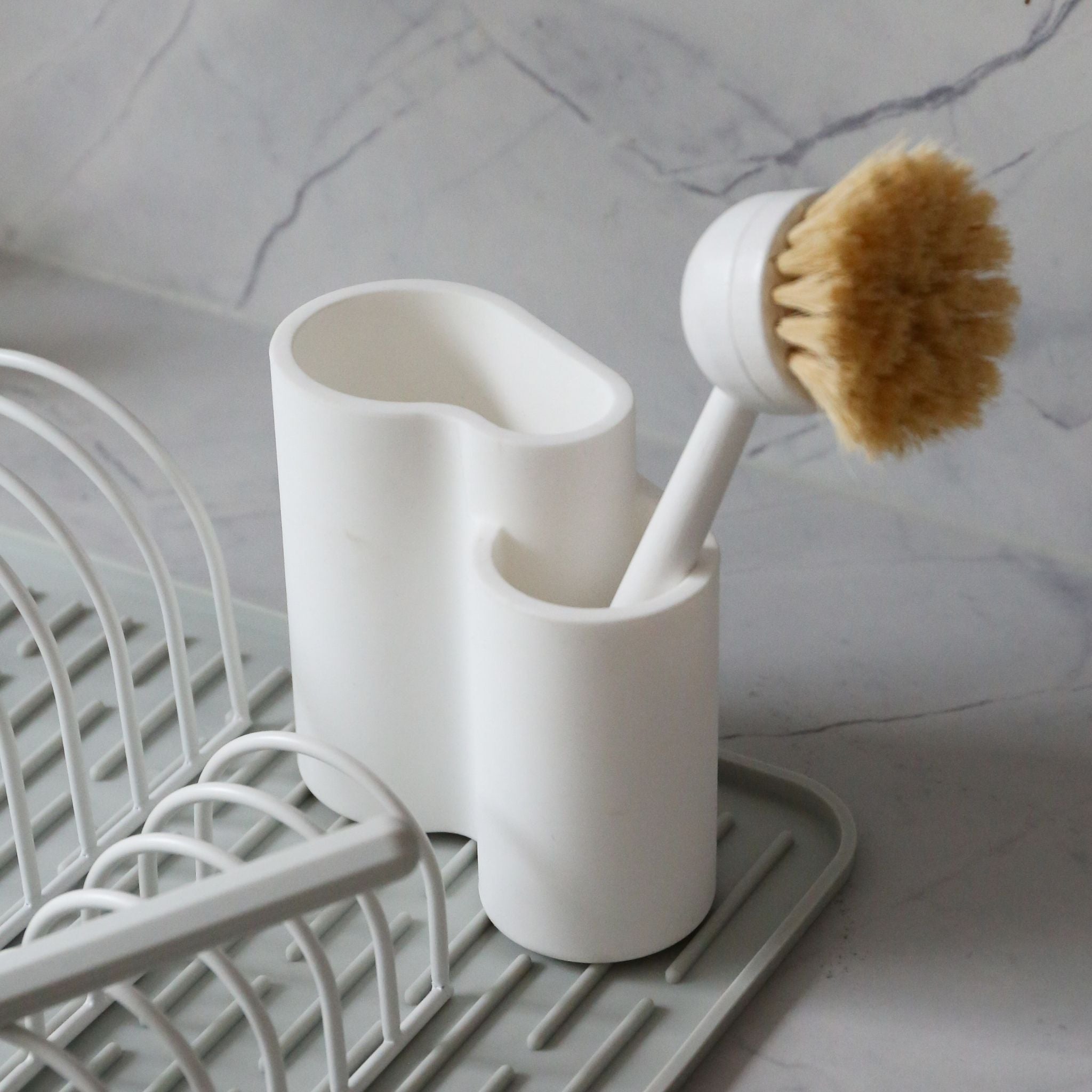 DESIGNSTUFF Stainless Steel Cutlery Drainer & Holder - White | Utensil Organizer for Kitchen Countertop | Perfect for Drying & Storing Forks, Spoons, Knives - Ideal for Small Spaces & Modern Kitchens