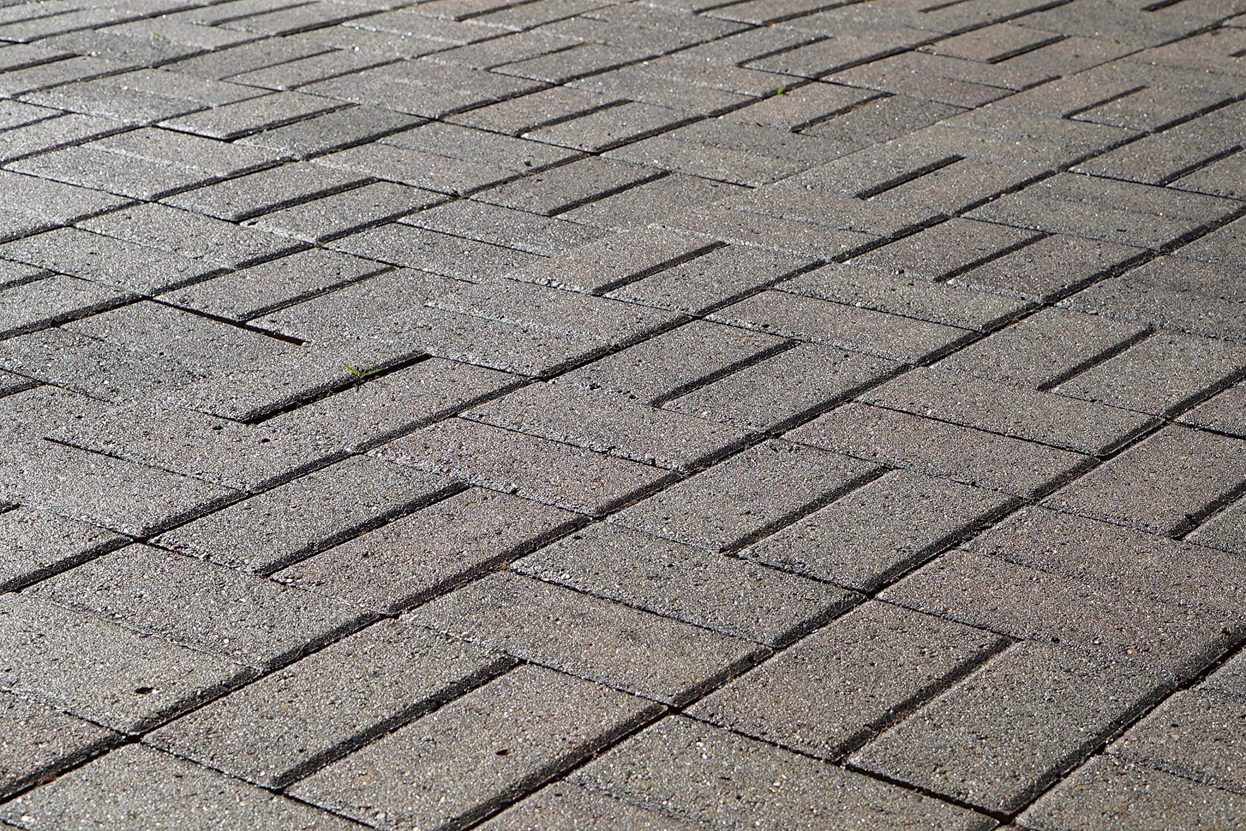 Low Gloss Patio Paver Sealer - Clear Water-Based Sealant for Concrete, Brick & Natural Stone - 2.5 Gallon - Protects Against Weather, Stains & UV Damage - Perfect for Driveways, Walkways & Outdoor Living Spaces
