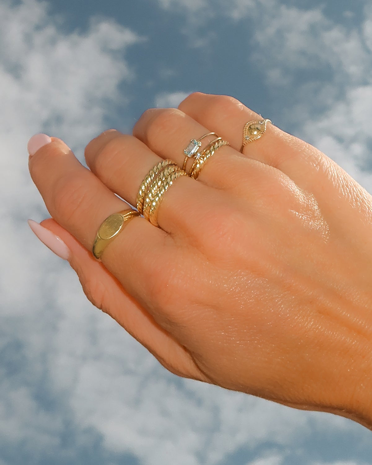 Wave Ring Gold Filled - Elegant Stackable Dainty Jewelry for Women - Perfect for Everyday Wear, Gift Giving & Special Occasions