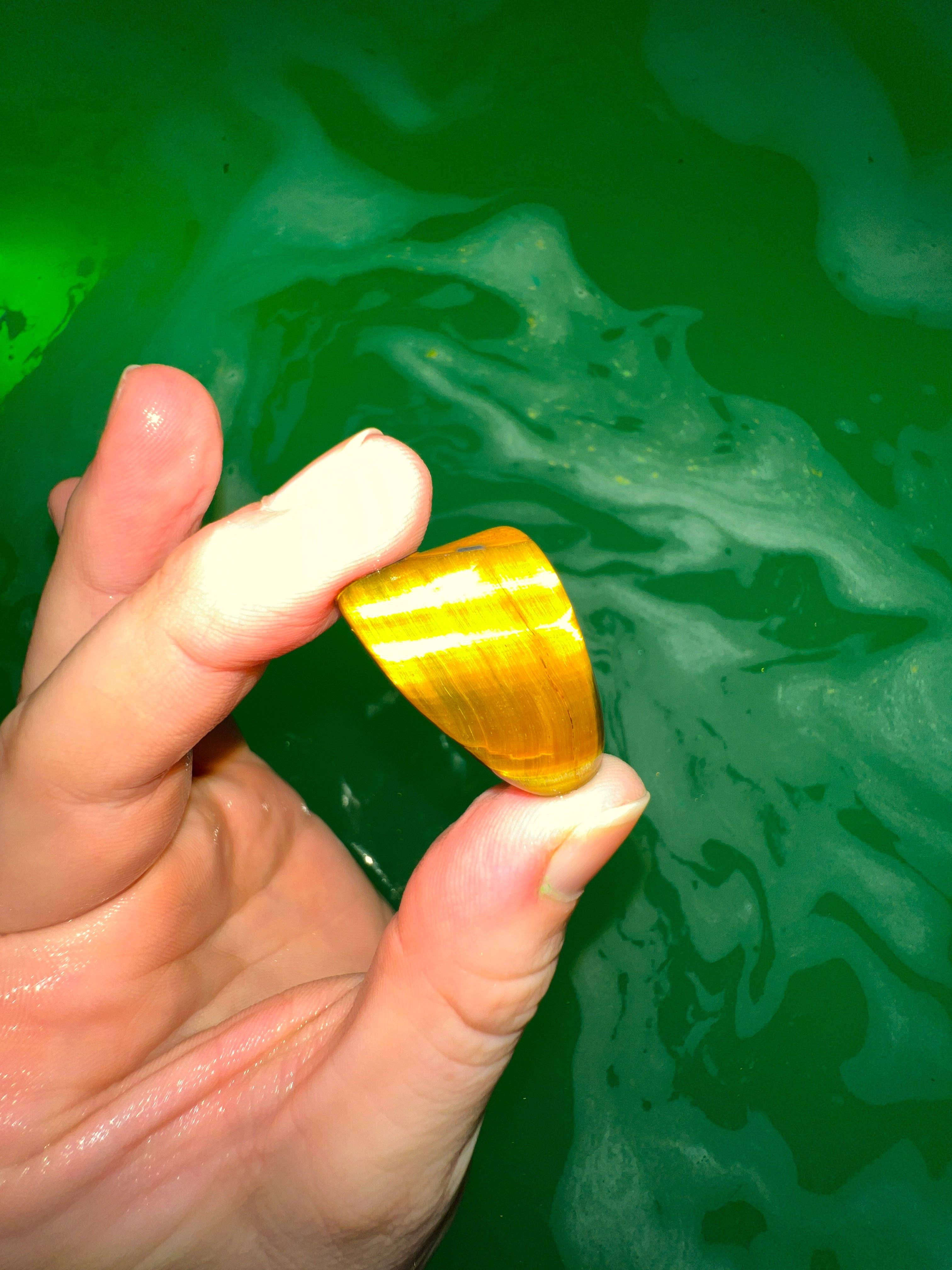 Lucky Dollar Crystal Infused Bath Bomb - Natural Relaxation & Aromatherapy for Stress Relief | Perfect for Spa Nights, Self-Care Gifts & Luxury Bath Time
