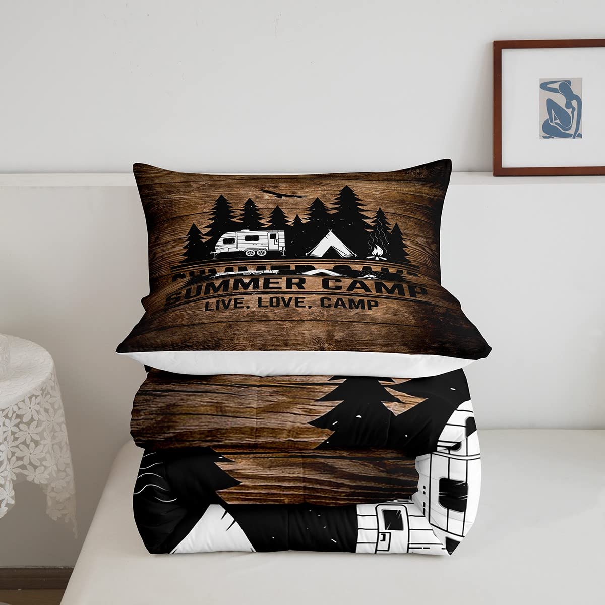 Happy Summer Camp Twin Size Comforter Set - Rustic Farmhouse Camping Duvet & Quilt Set for Kids Boys Bedroom - Retro Brown Wooden Design Soft Microfiber Bedding - 2 Piece Set - Perfect for Summer Camps, Kids Rooms & Cozy Cabin Decor