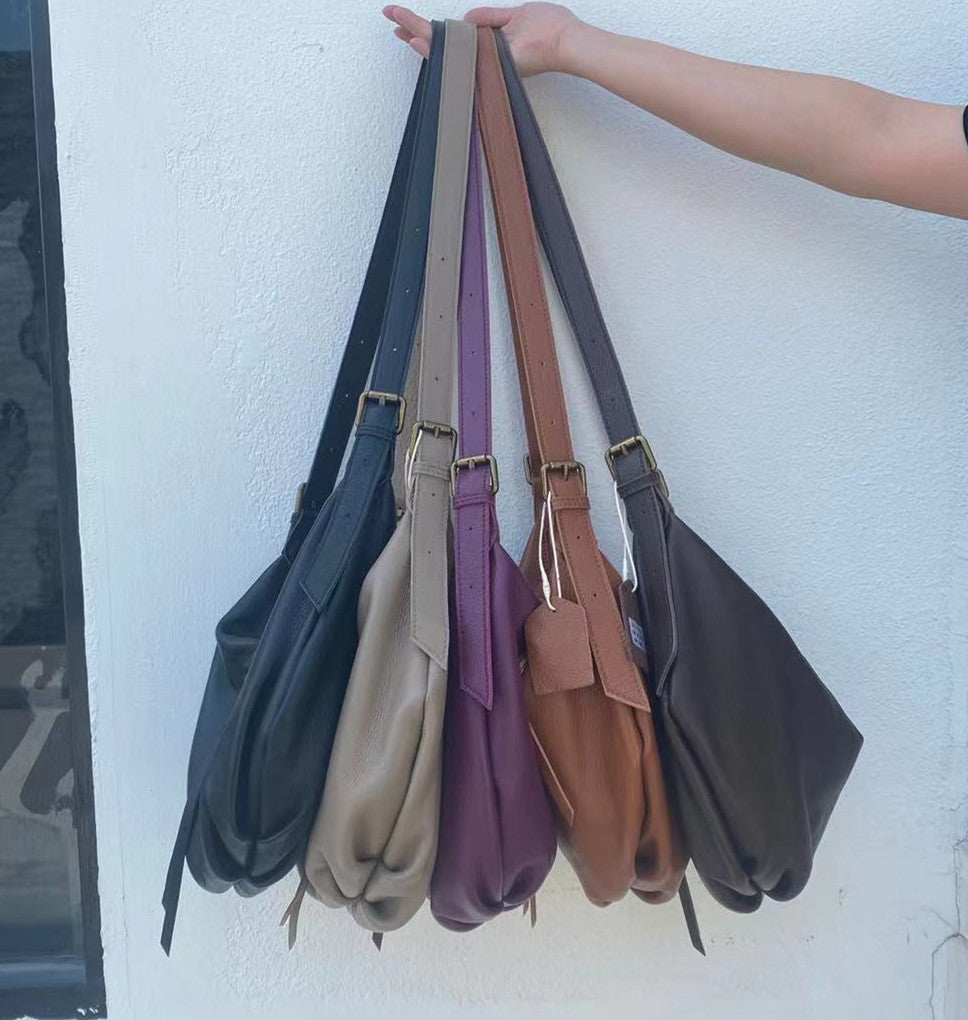 Stylish Curved Shoulder Bag for Women - Fashionable Everyday Crossbody Purse - Perfect for Work, Travel & Shopping