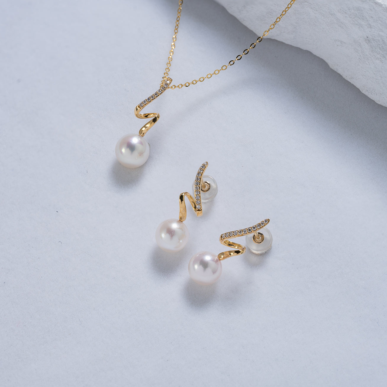 18K Solid Gold Diamond Hanadama Akoya Pearl Necklace for Women | Elegant Bridal Jewelry Gift | Perfect for Weddings, Anniversaries & Special Occasions | KN00135 | S Collection