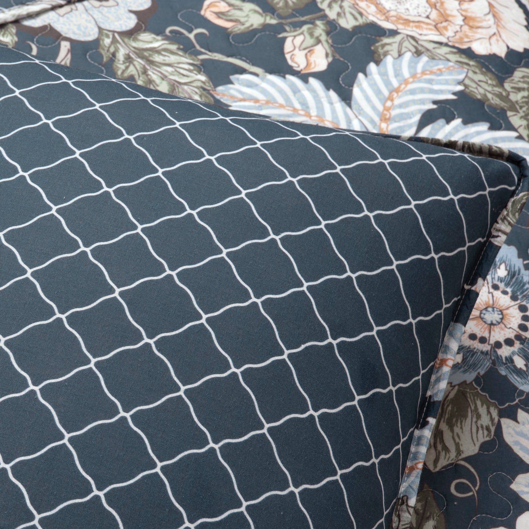 Sydney 3 Piece Quilt Set - Queen Size Bedding Set with Soft Microfiber, Lightweight & Breathable - Perfect for All Seasons, Home Decor & Guest Room