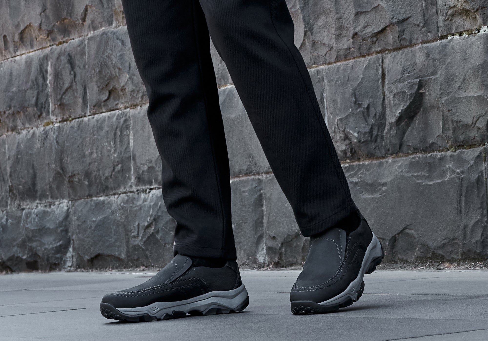 Rockport Ease RO Men's Leather Slip-On Comfort Shoes - Perfect for Casual Wear, Travel & Everyday Comfort