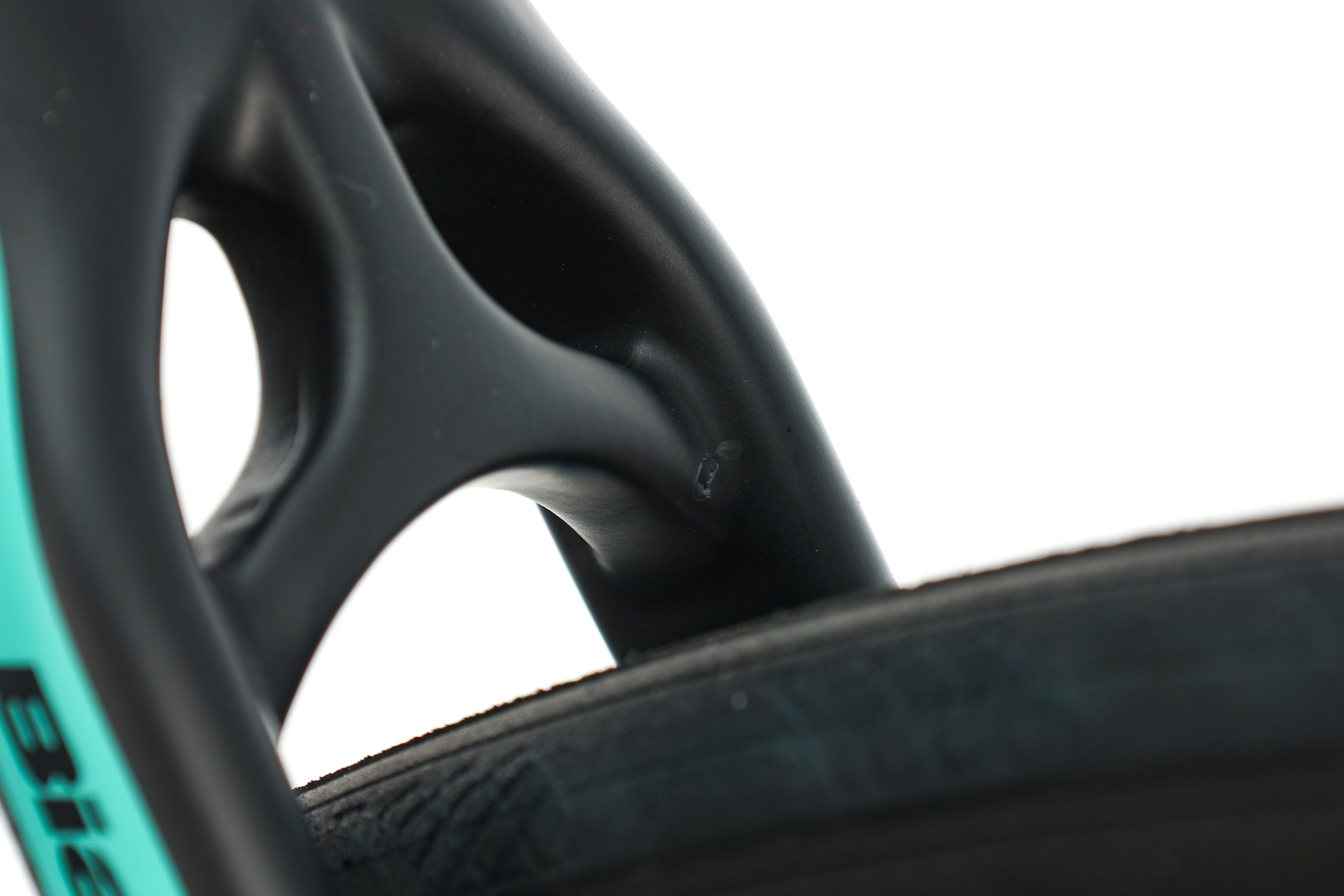 Bianchi Oltre XR3 Road Bike 2020 - 59cm Carbon Frame, Lightweight & Fast - Perfect for Racing, Training & Long-Distance Cycling