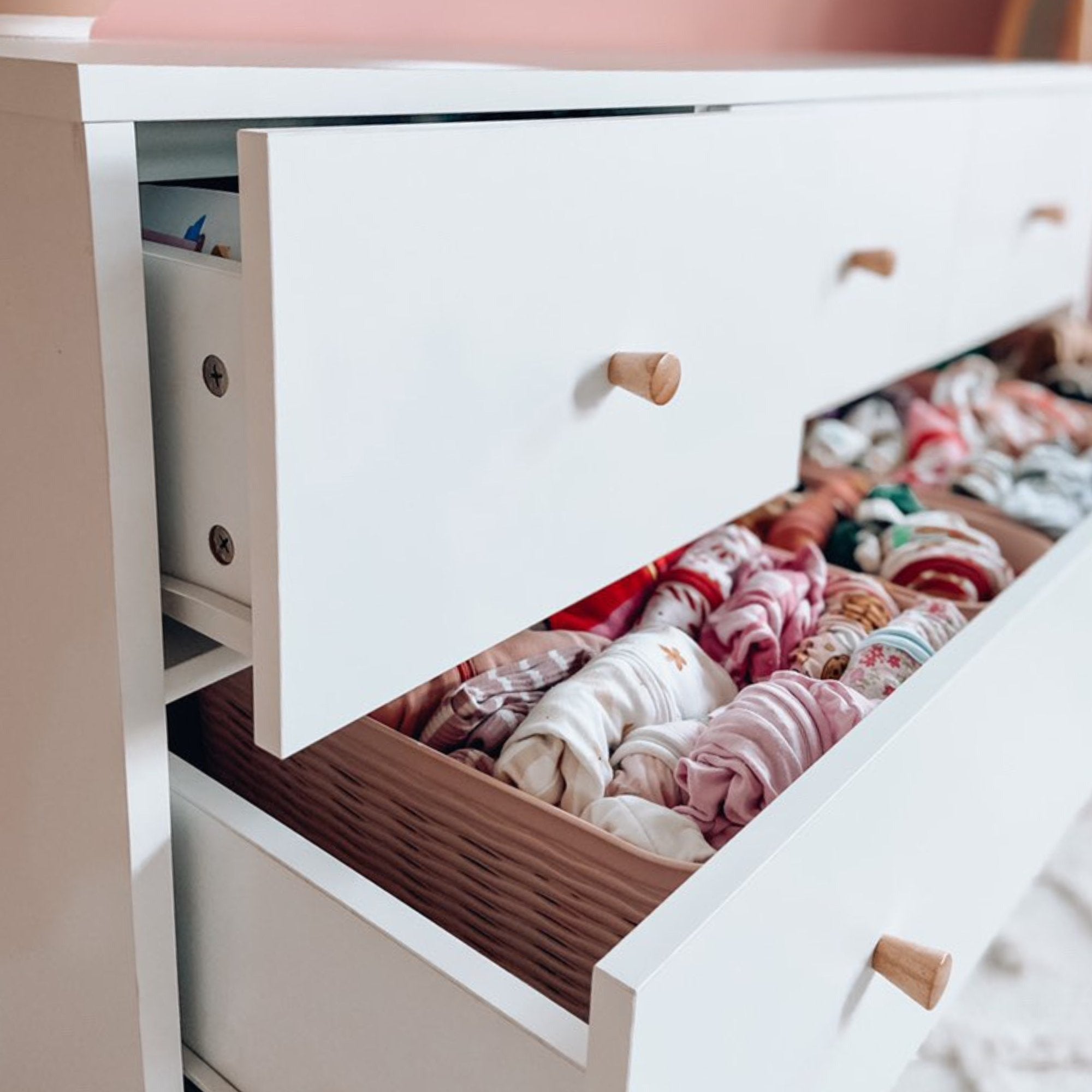 Austin 5 Drawer Dresser - Modern Wooden Chest of Drawers for Bedroom Storage & Organization | Perfect for Clothes, Linens & Accessories