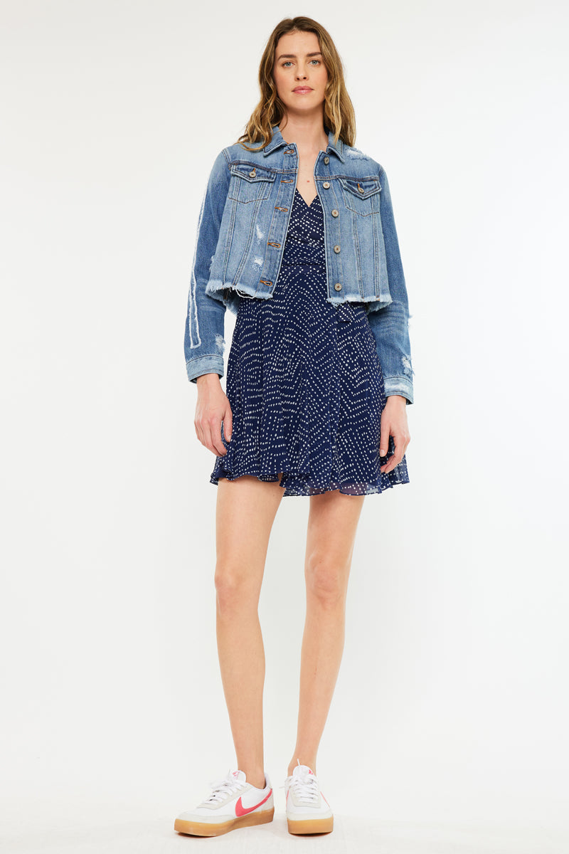 Vintage Distressed Denim Jacket for Men & Women - Classic Blue Washed Denim Trucker Jacket with Button Front & Chest Pockets | Perfect for Casual Outfits, Streetwear, and Layering in Fall & Spring