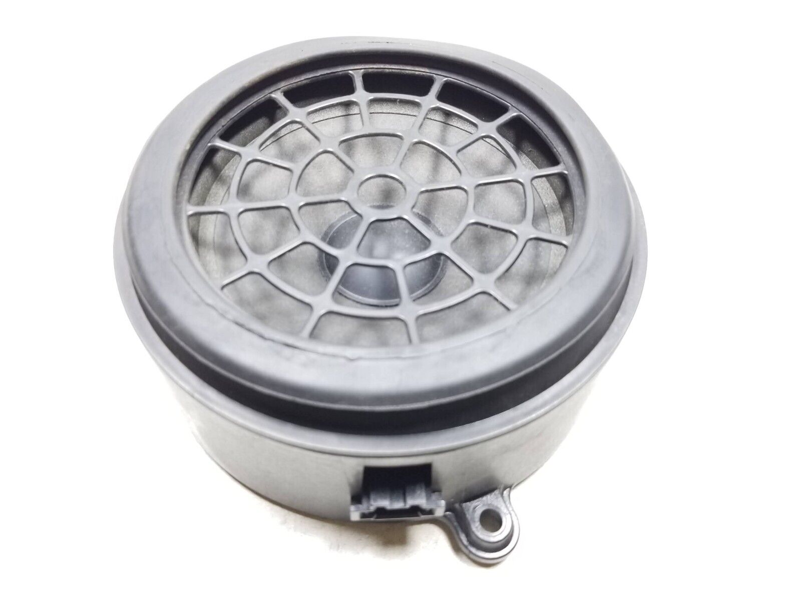 Original Mercedes W203 C240 C320 Door Audio Speaker Set (4-Piece) - OEM Replacement for Enhanced Car Sound System - Perfect for Upgrading Vehicle Audio Quality