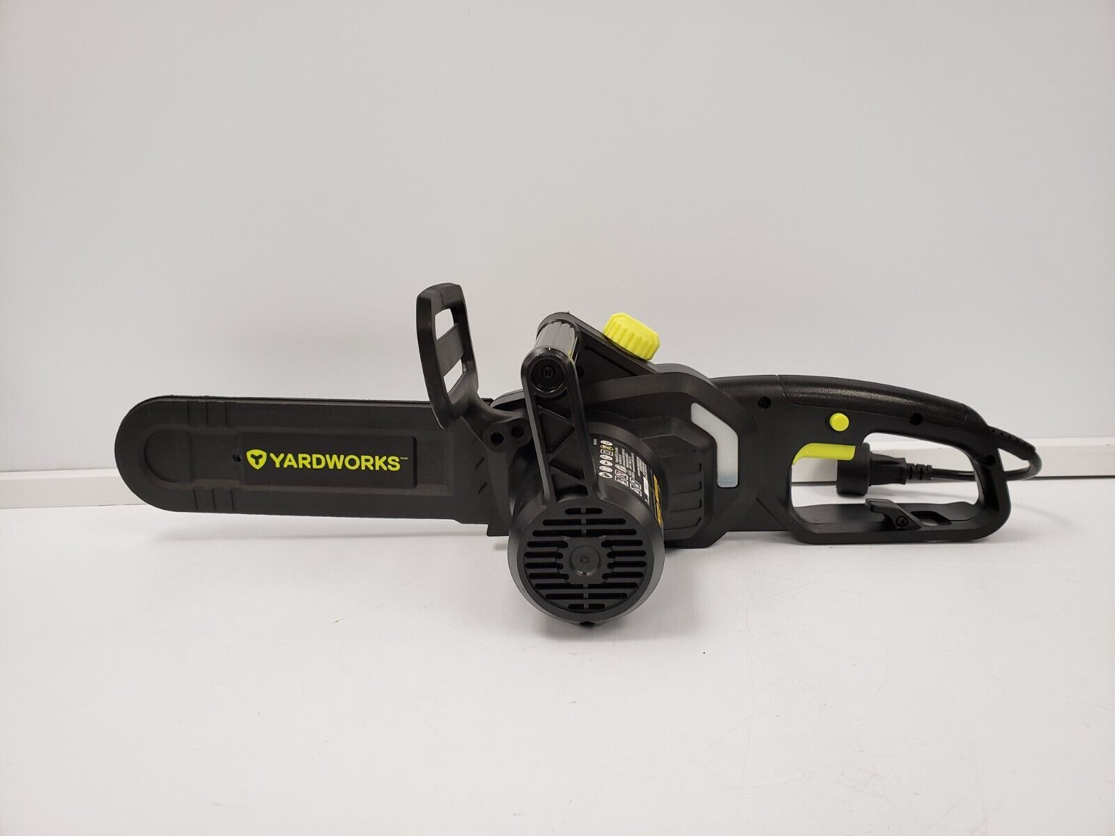 Yardworks 054-5757 2-in-1 Chainsaw with Pole Attachment - Perfect for Tree Trimming, Pruning & Yard Maintenance